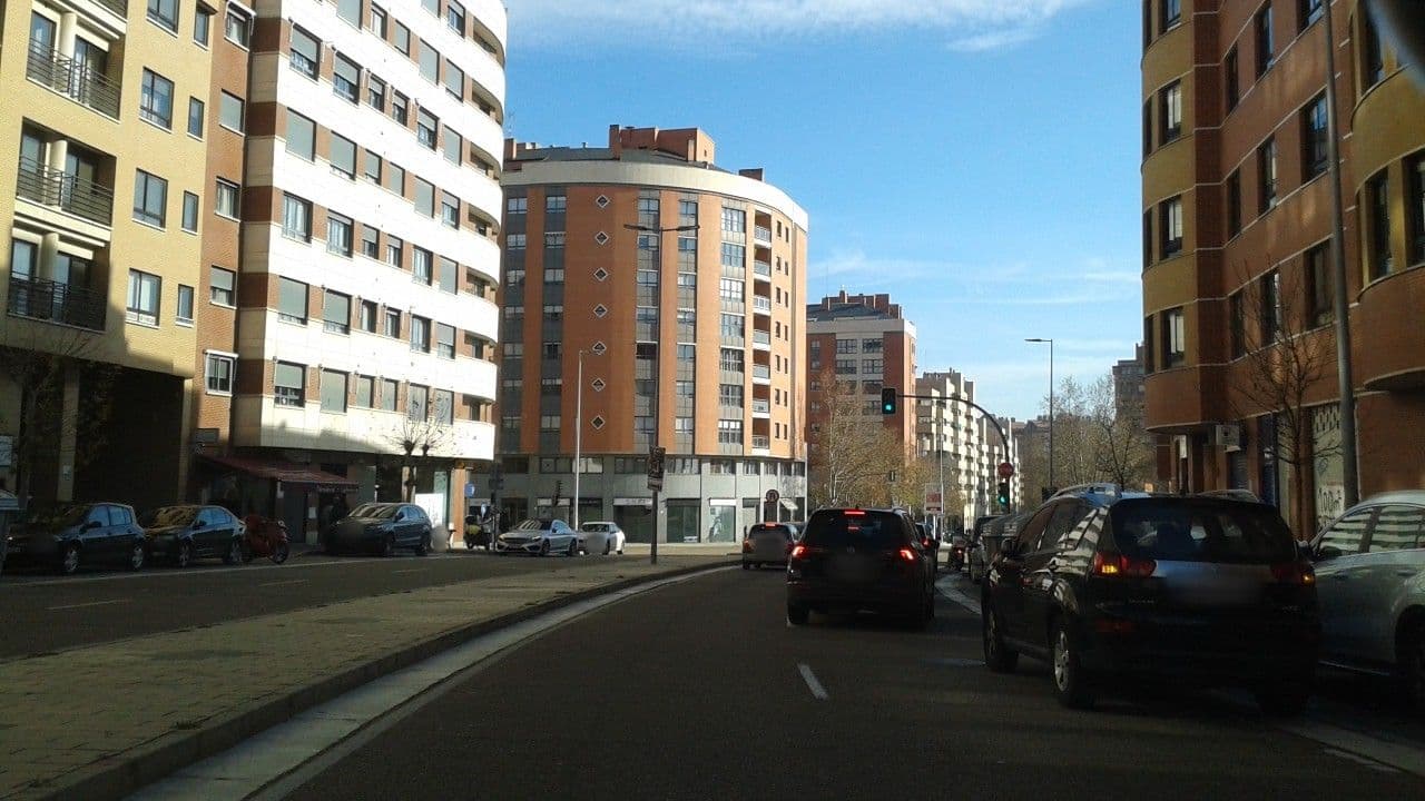 Street view near Washington Parquesol Suites & Hotel, Zaratán — © duendeverde (CC BY-SA · Mapillary)