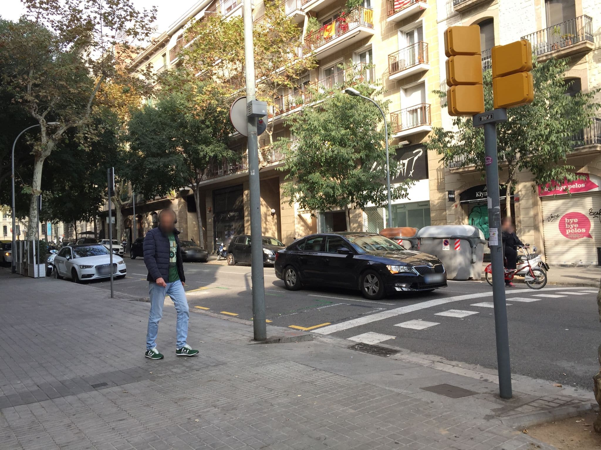 Street view near Hotel Constanza, Fort Pienc — © richlv (CC BY-SA · Mapillary)
