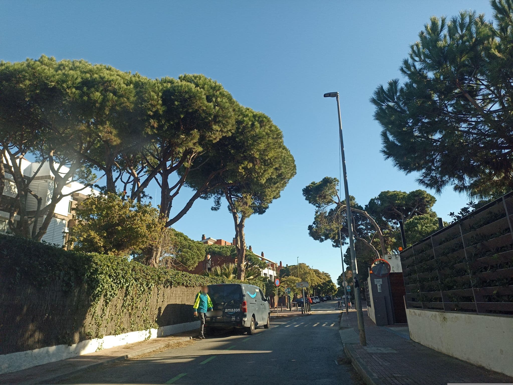 Street view near Amity Be my Guest Castelldefels, Castelldefels — © toniserra (CC BY-SA · Mapillary)