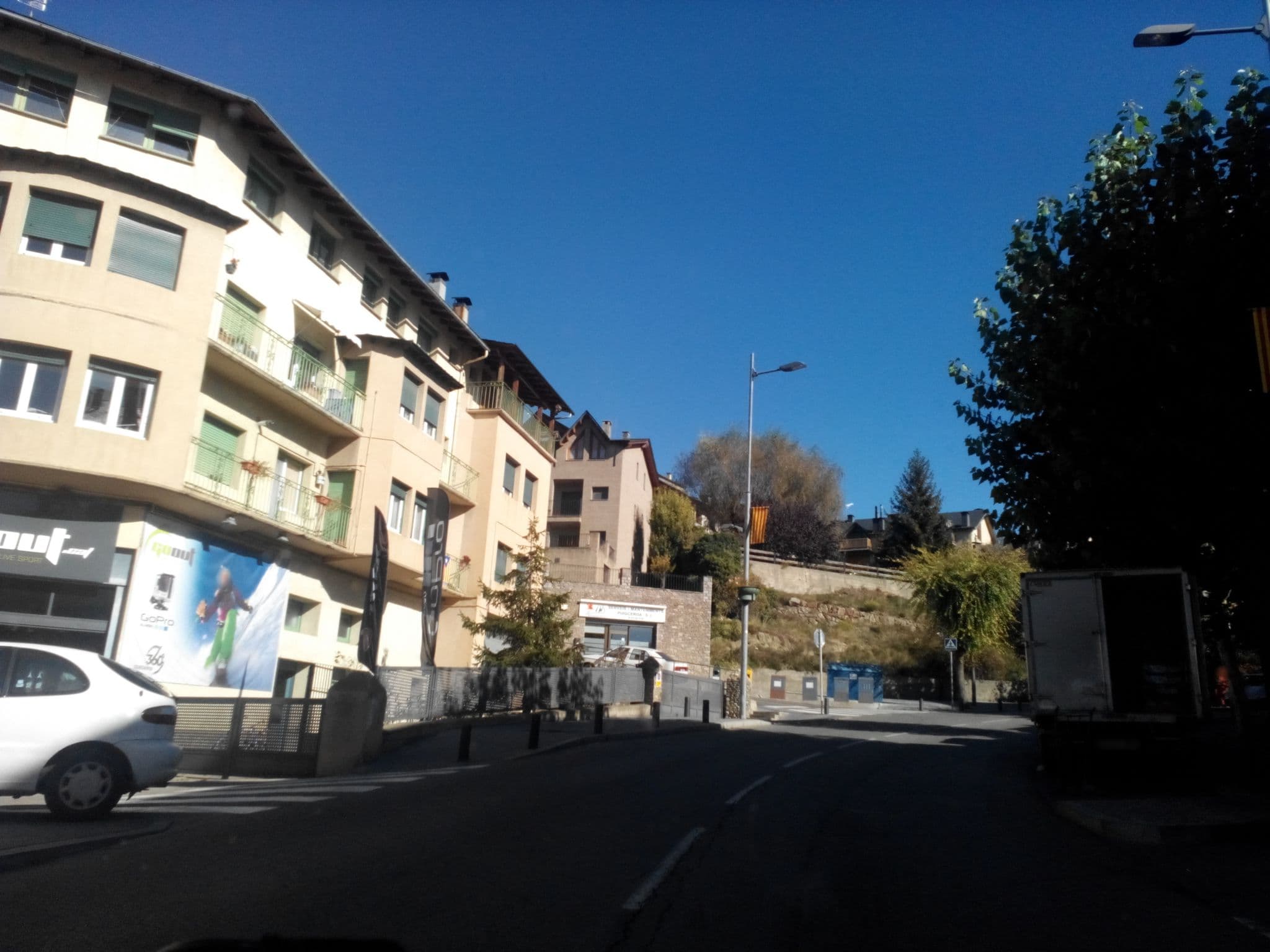 Street view near Fonda Prat, Puigcerdà — © familiapicarol (CC BY-SA · Mapillary)