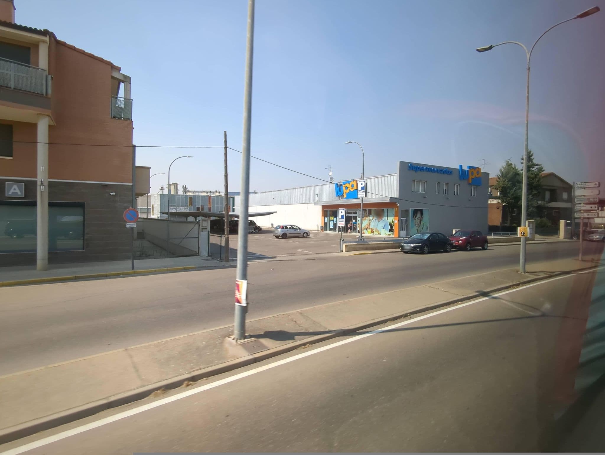 Street view near Aparthotel Plata, Venta de Baños — © miguel_andrade (CC BY-SA · Mapillary)
