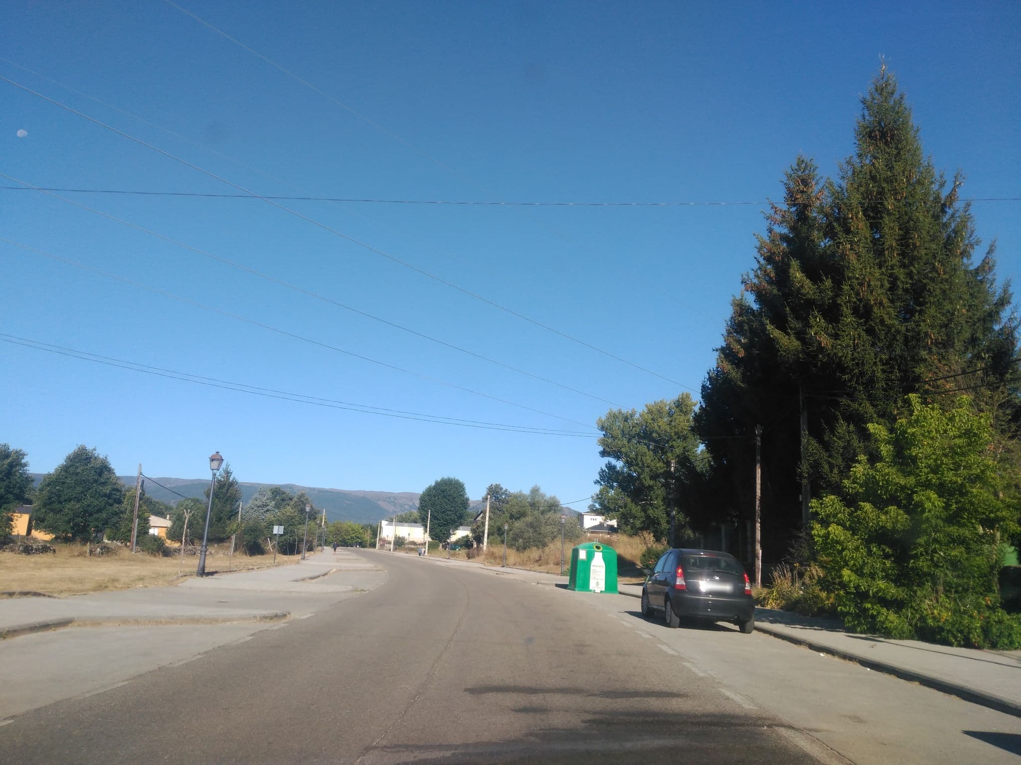 Street view near Los Rochi, Galende — © sanchi (CC BY-SA · Mapillary)