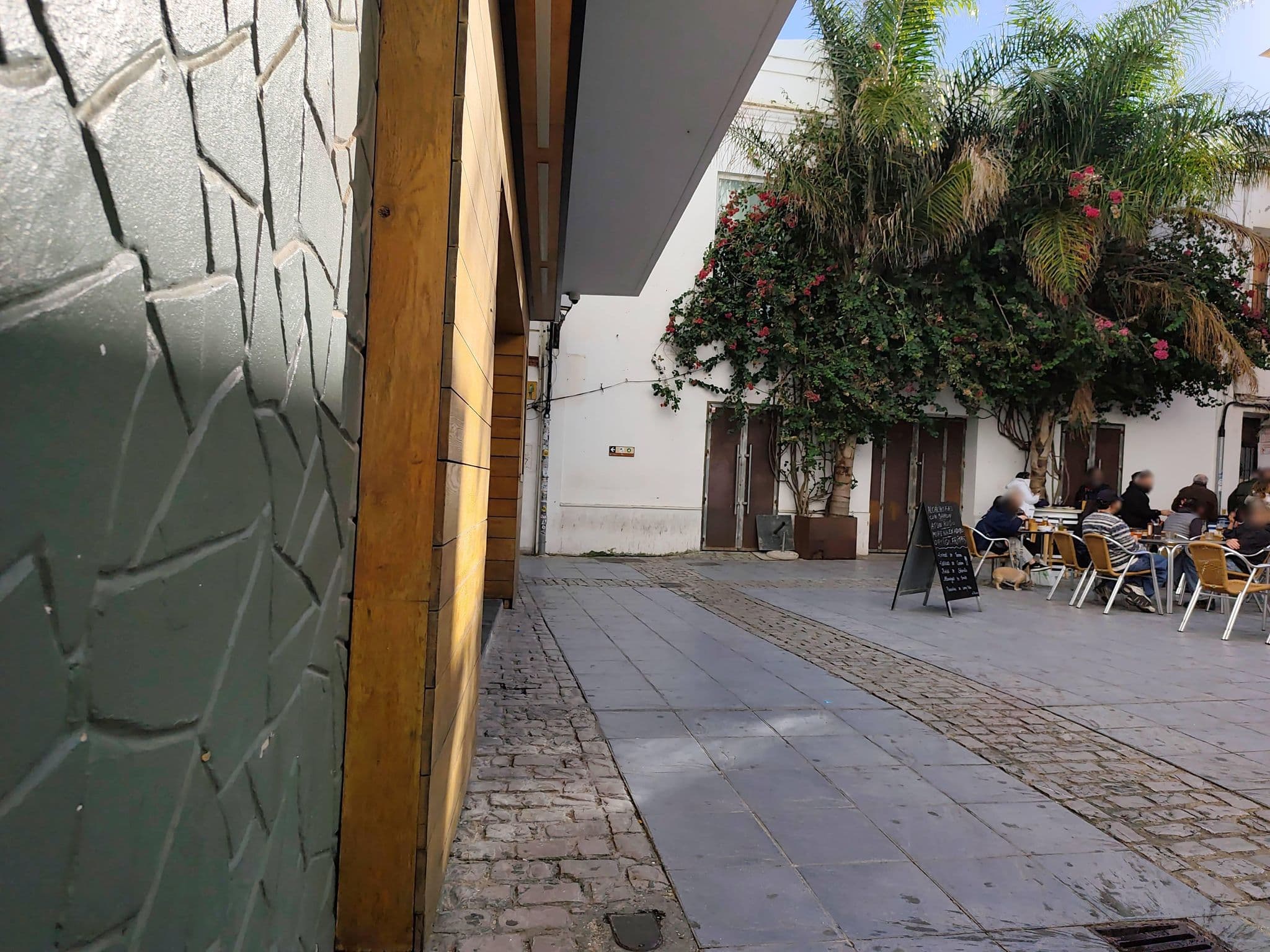 Street view near La Casa de la Favorita, Tarifa — © Duro (CC BY-SA · Mapillary)