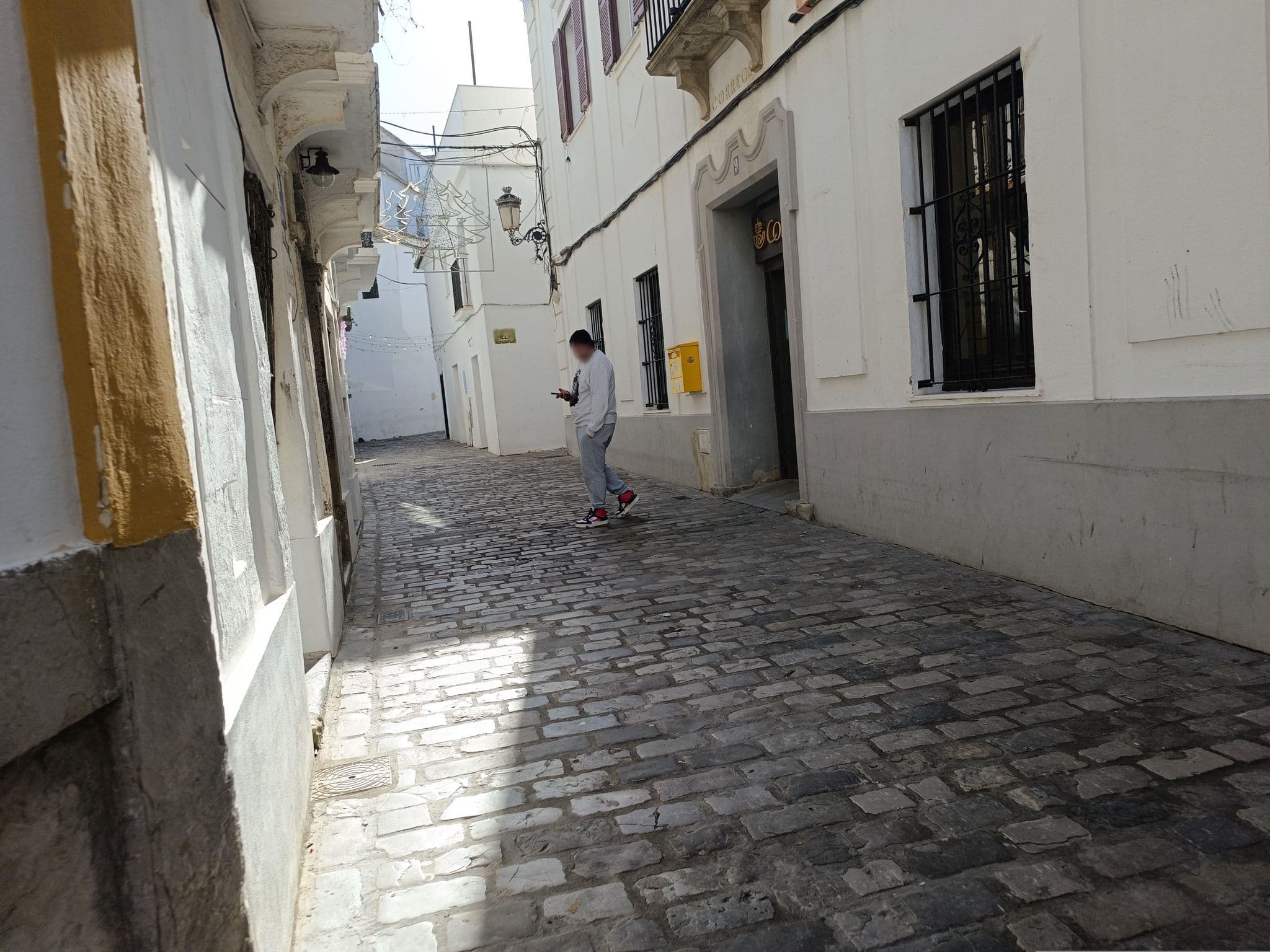 Street view near Pensión Correo, Tarifa — © Duro (CC BY-SA · Mapillary)