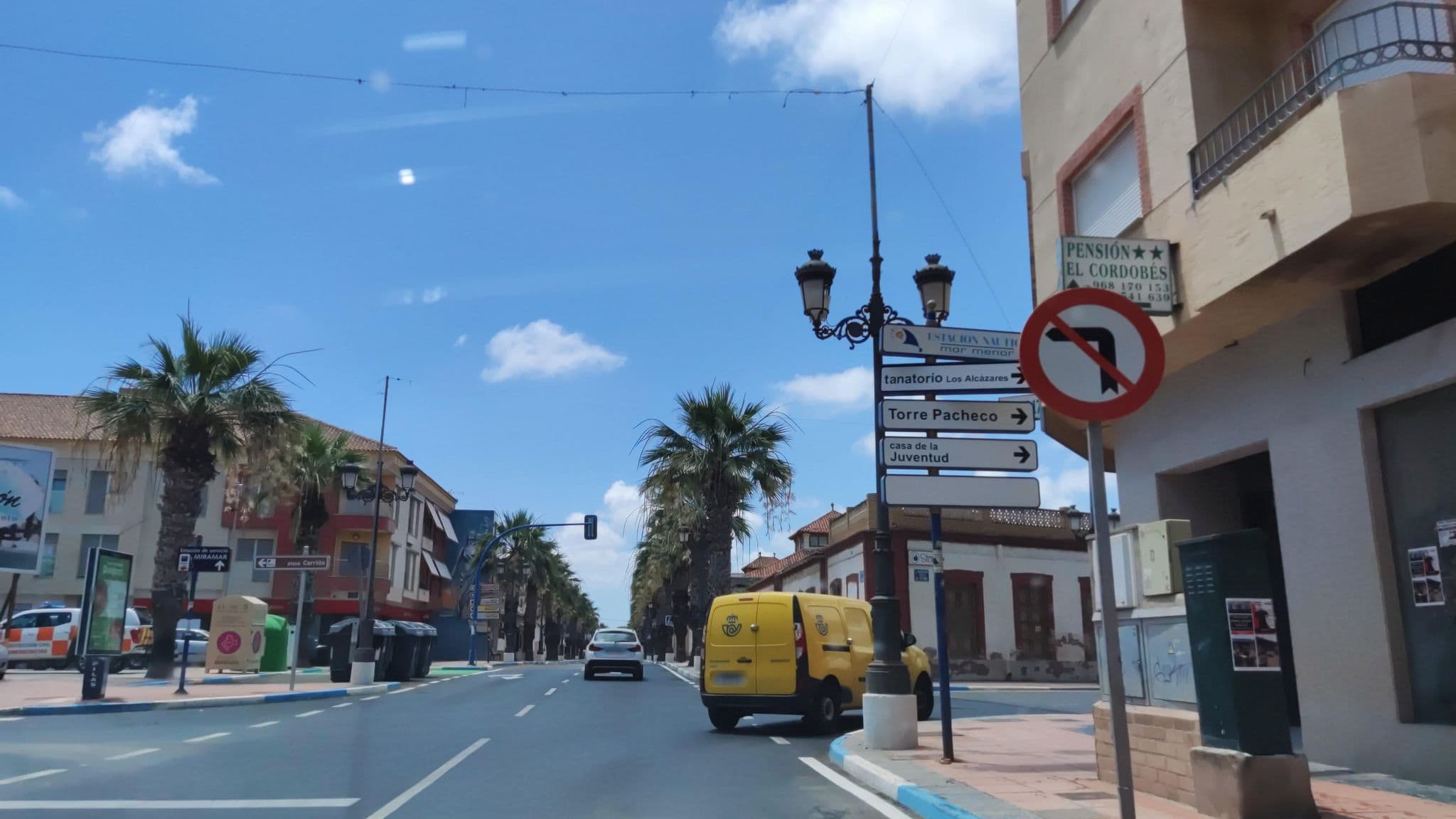 Street view near Pensión El Cordobés, Los Alcázares — © polkillas (CC BY-SA · Mapillary)
