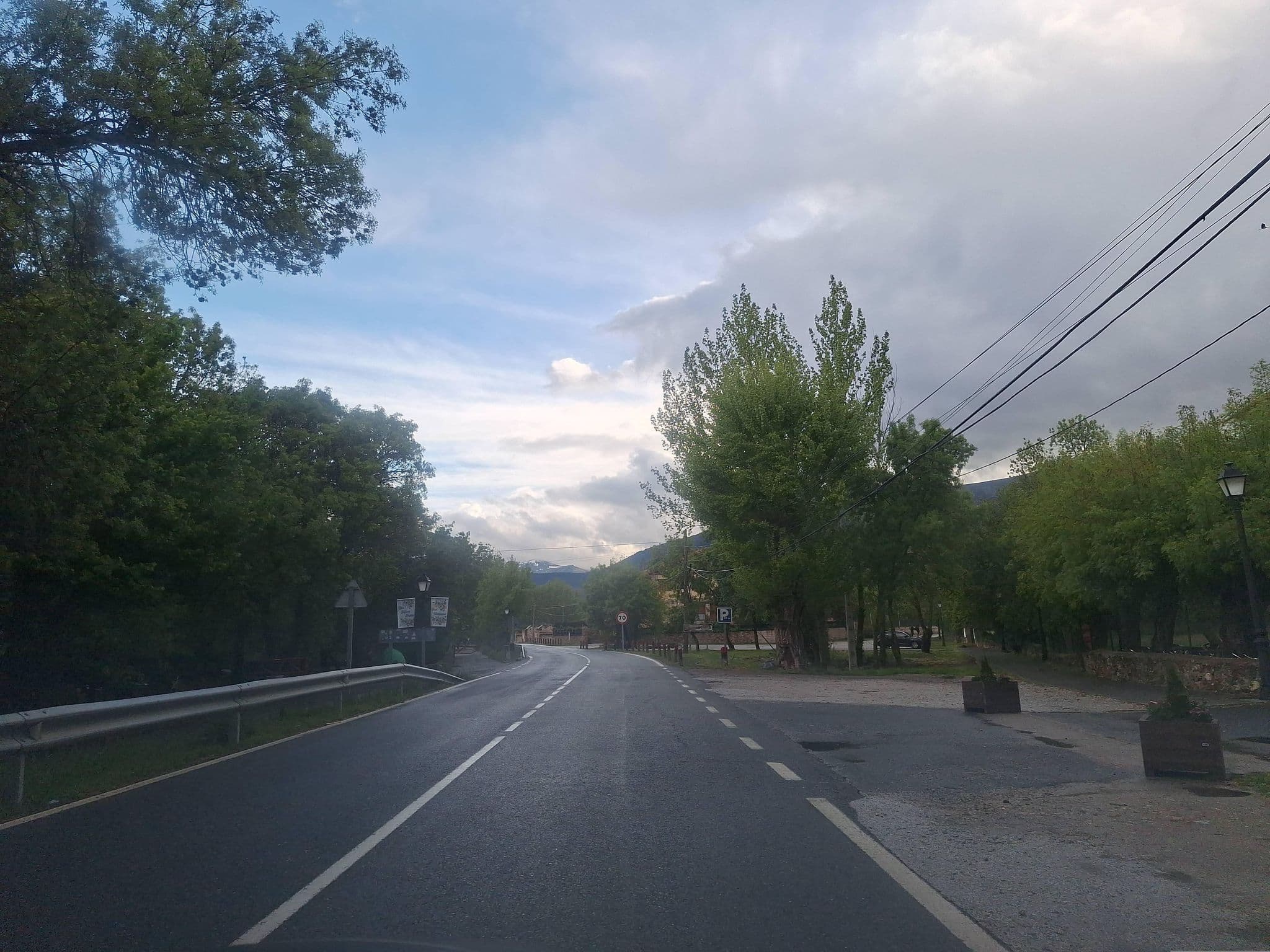 Street view near Restaurante Hotel Rural Marcos, Rascafría — © Albergarri788 (CC BY-SA · Mapillary)