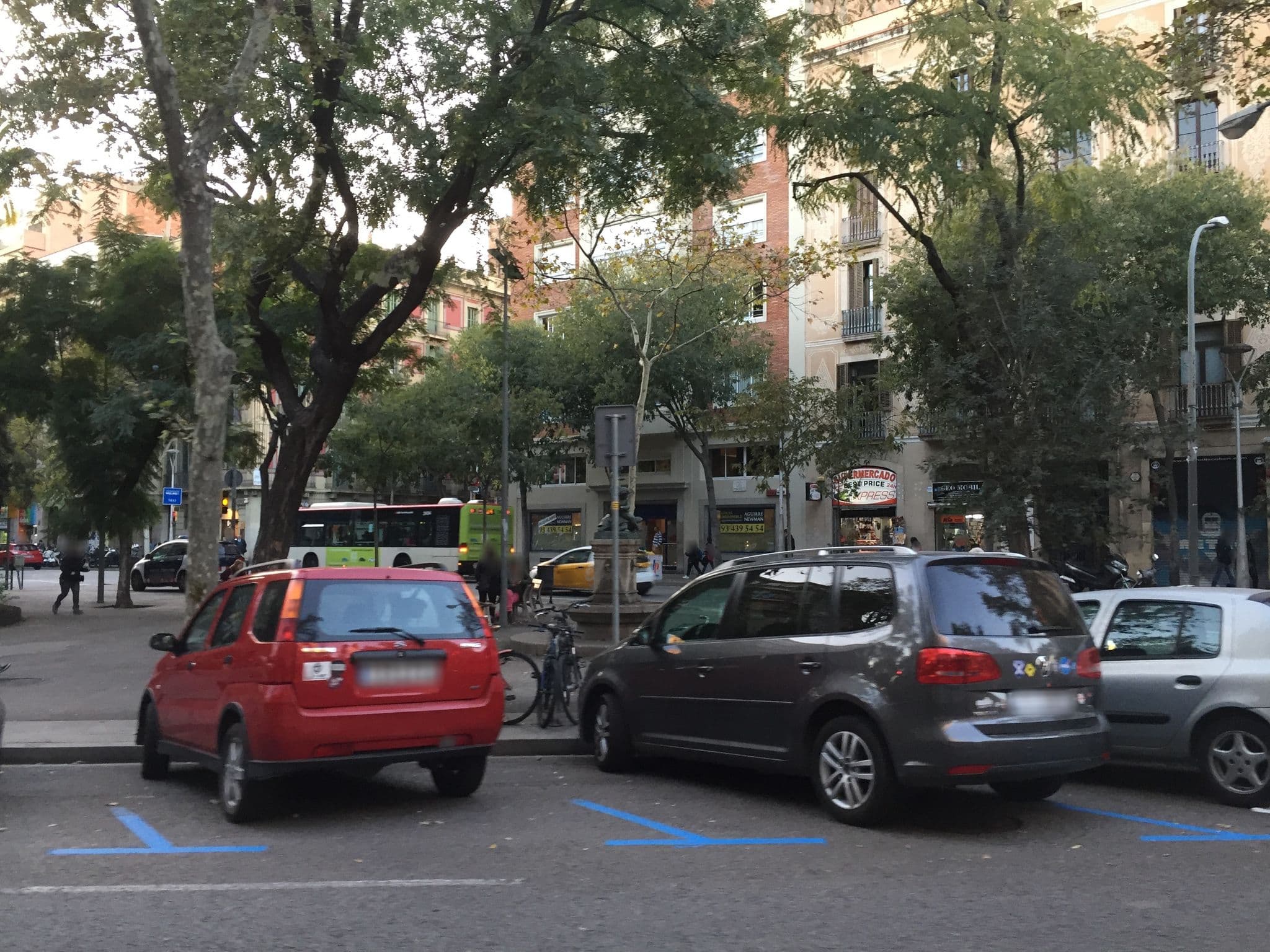 Street view near Antiga Casa Buenavista, el Raval — © richlv (CC BY-SA · Mapillary)