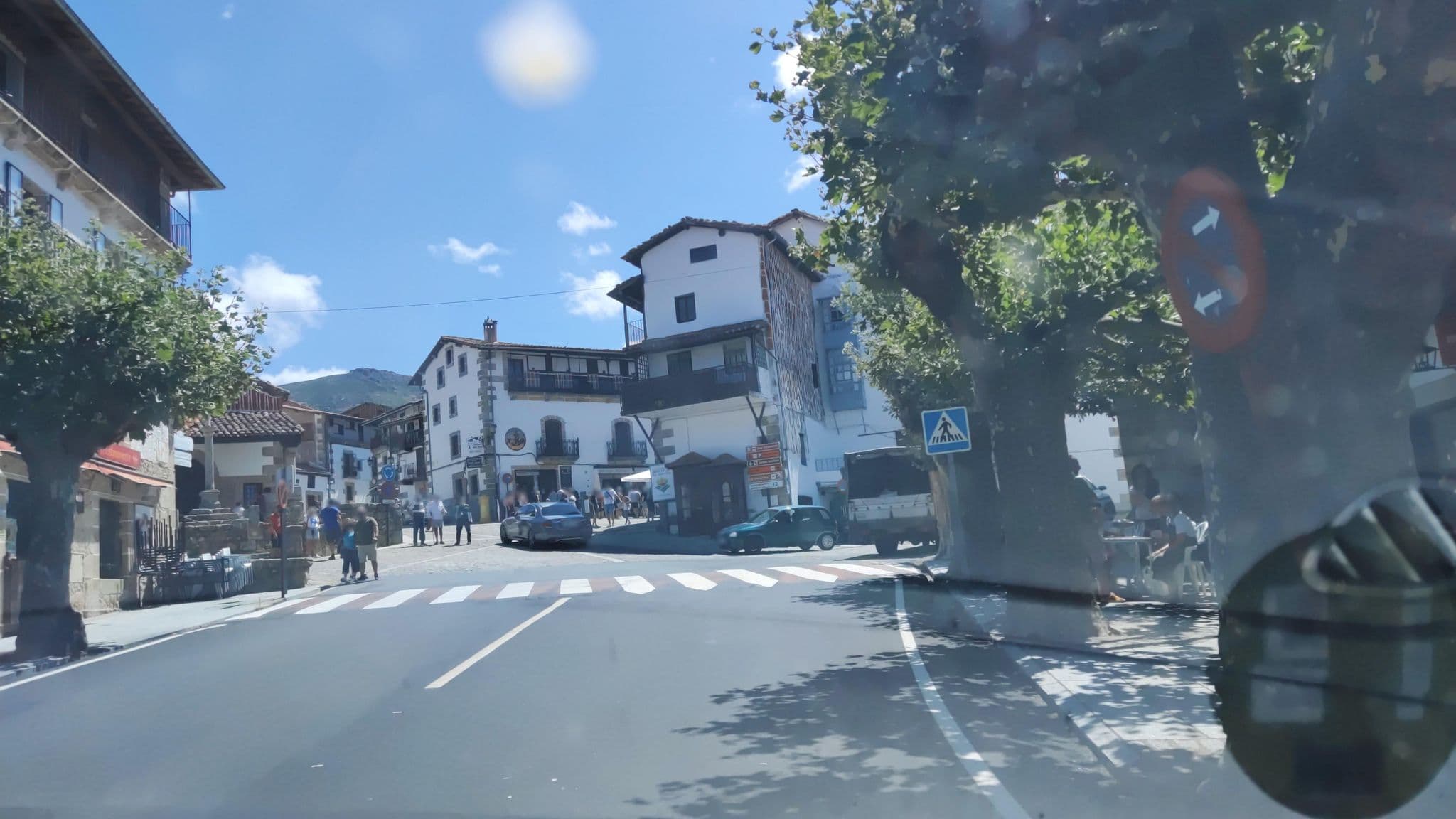 Street view near Posada Puerta Grande, Candelario — © sanchi (CC BY-SA · Mapillary)