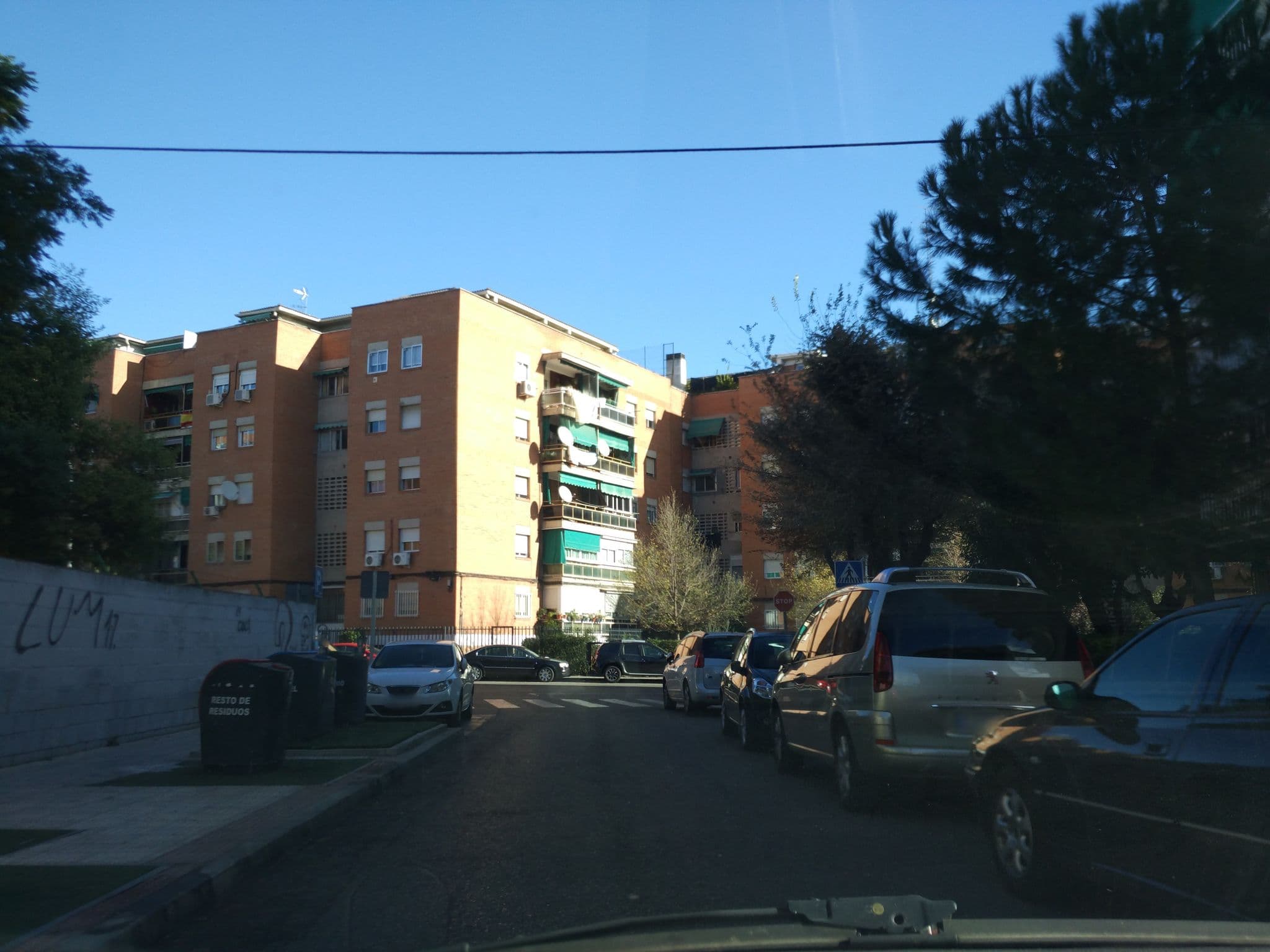 Street view near Hospedaje Corredor del Henares, Torrejón de Ardoz — © polkillas (CC BY-SA · Mapillary)
