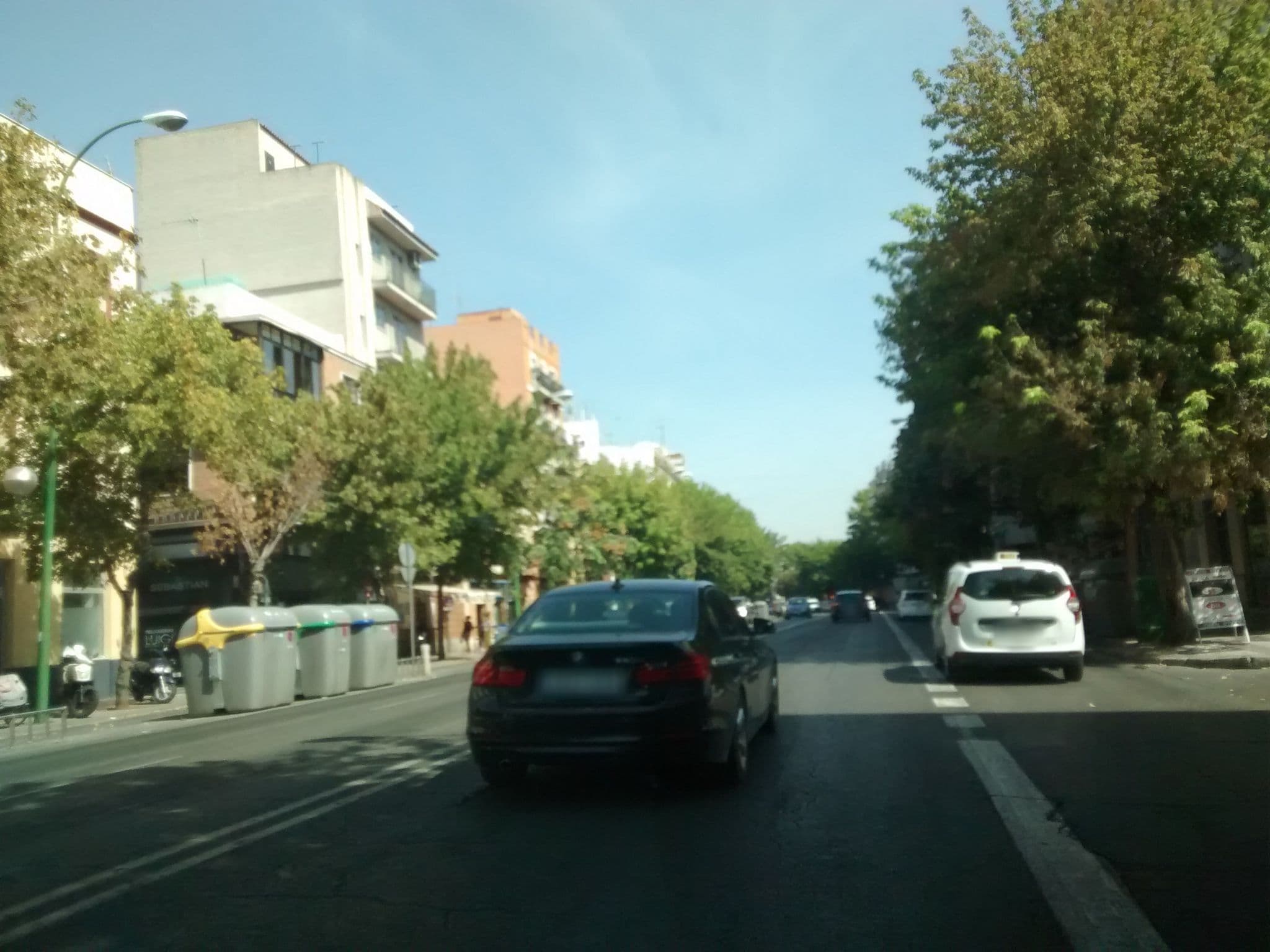 Street view near New Samay Hostel, Sevilla