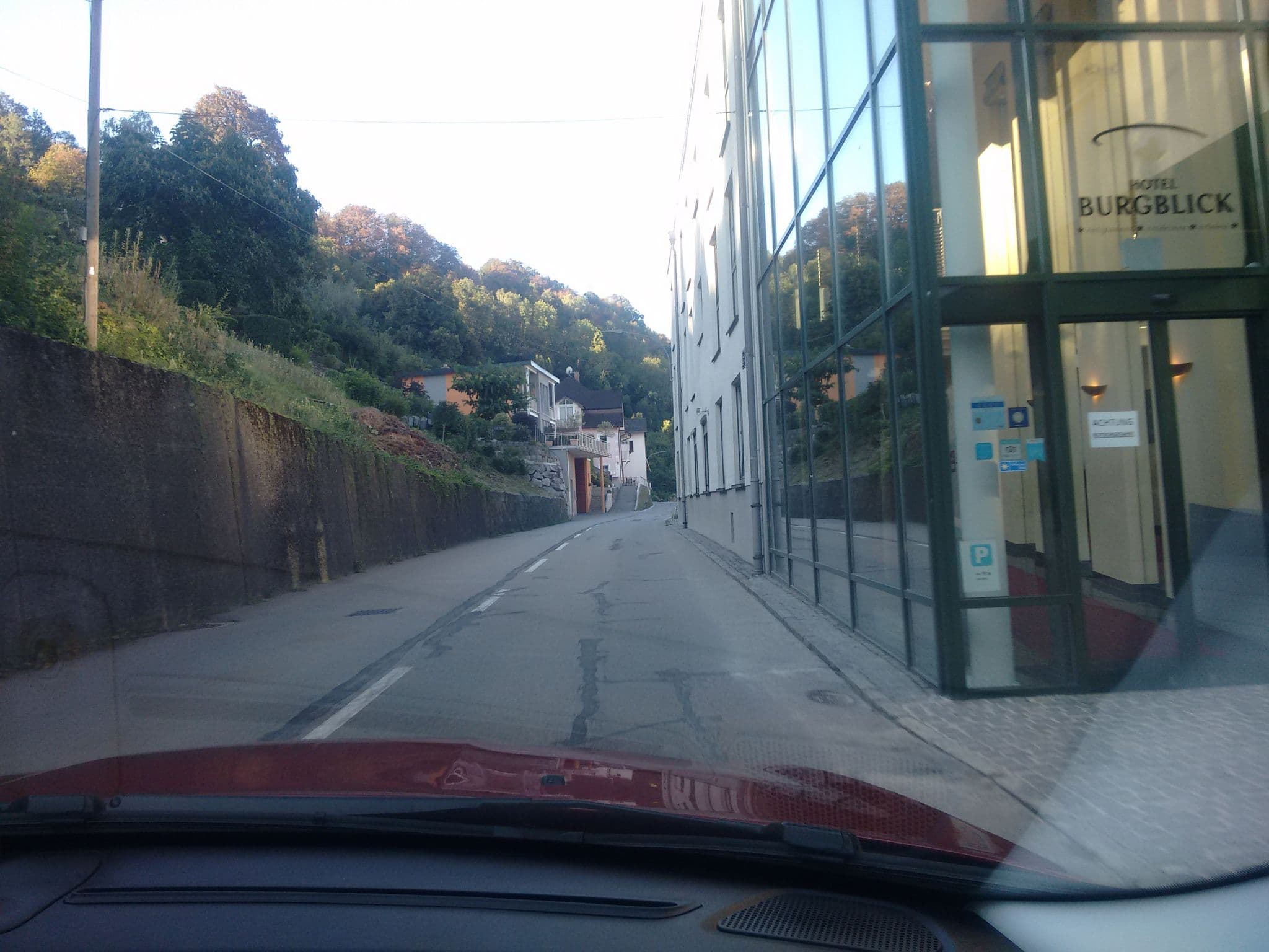 Street view near Hotel Burgblick, Ostermiething — © gzin (CC BY-SA · Mapillary)
