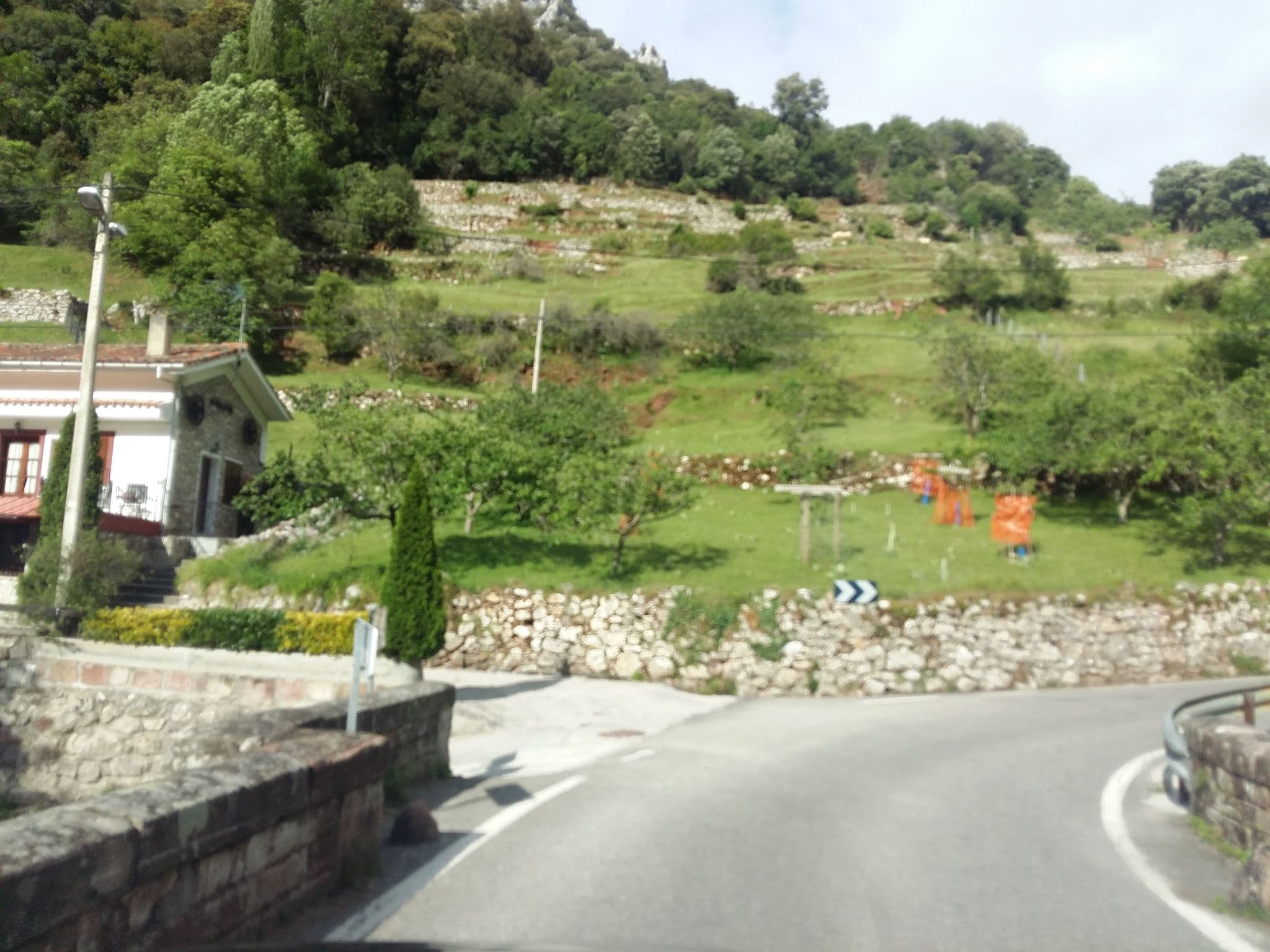 Street view near Albergue La Hermida, Potes — © egofer (CC BY-SA · Mapillary)