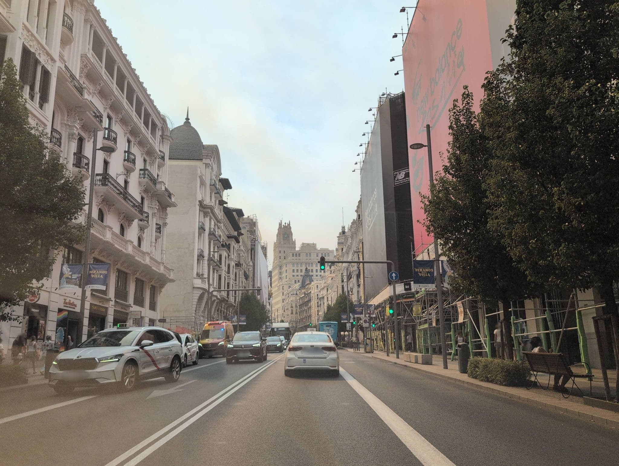 Street view near room00 Gran Via Hostel, Las Cortes — © Albergarri788 (CC BY-SA · Mapillary)