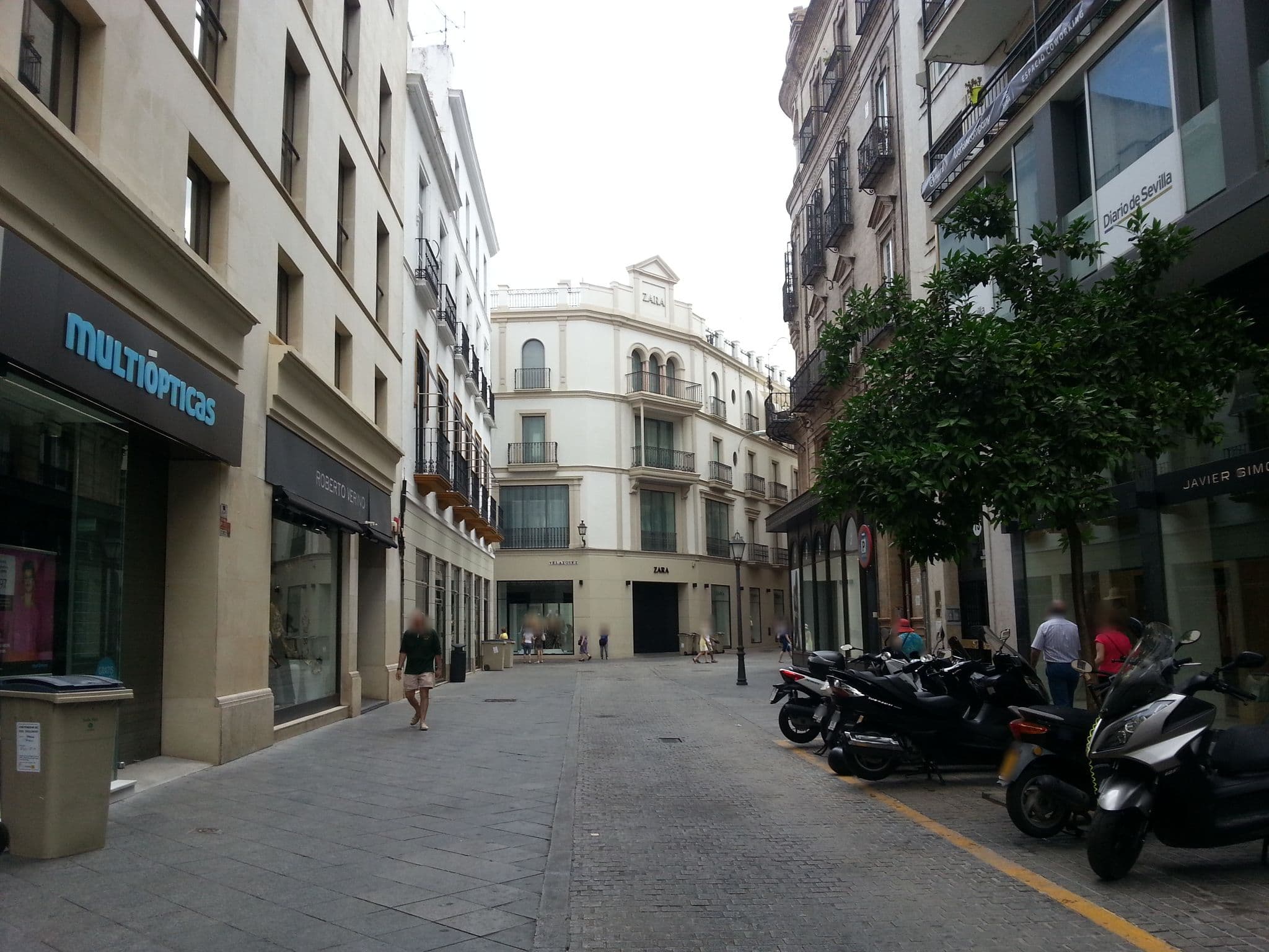 Street view near LETOH LETOH Sevilla, Sevilla — © paulinus (CC BY-SA · Mapillary)