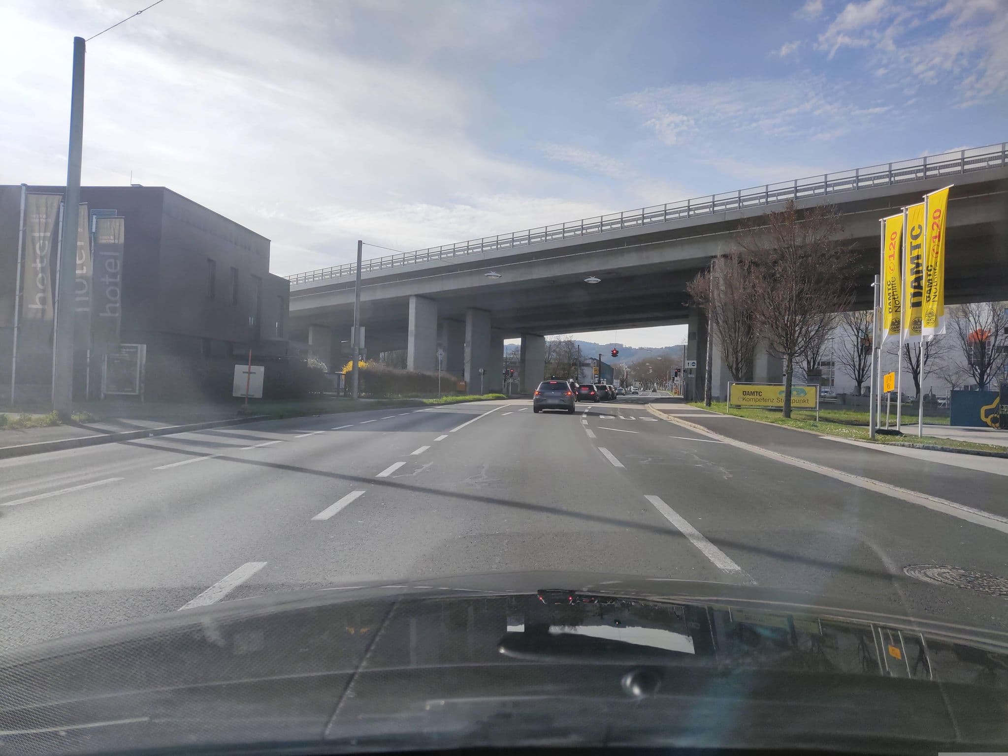 Street view near Harry's Home Linz, Plesching — © stefan4614 (CC BY-SA · Mapillary)
