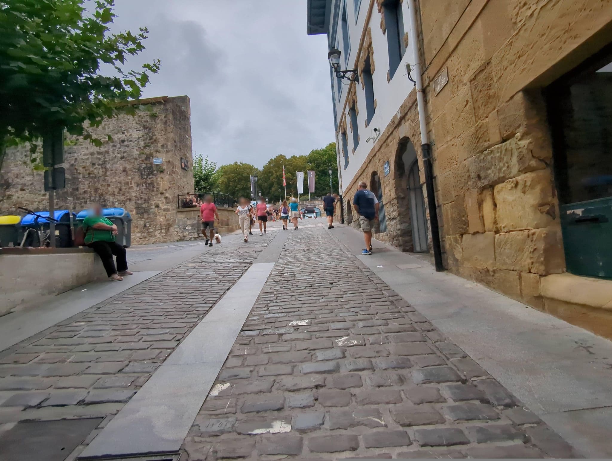 Street view near ATeRiAN - Pelaio etxea, Getaria — © miguel_andrade (CC BY-SA · Mapillary)