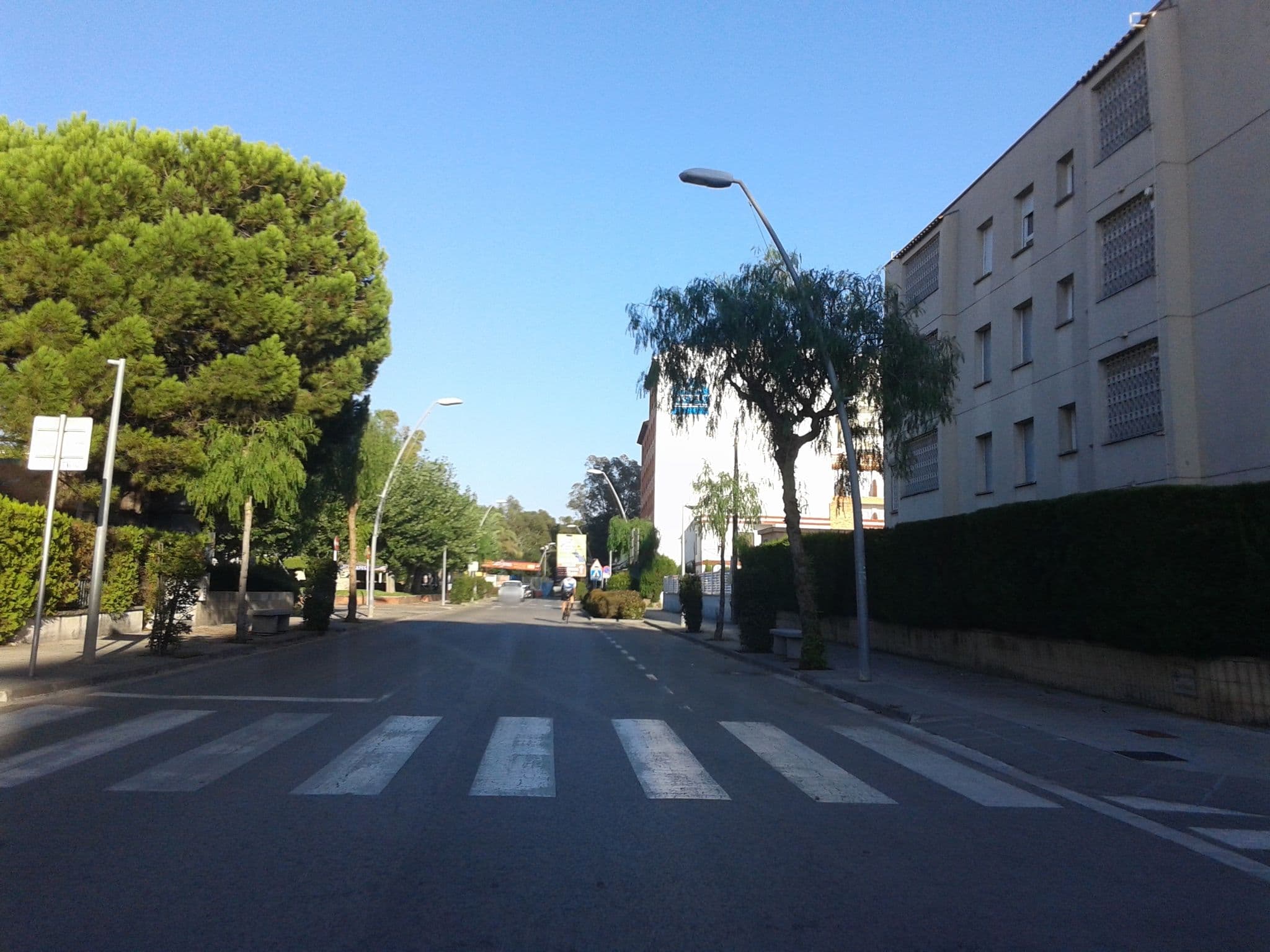 Street view near Gran Hotel Europe, Coma-ruga — © yopaseopor (CC BY-SA · Mapillary)