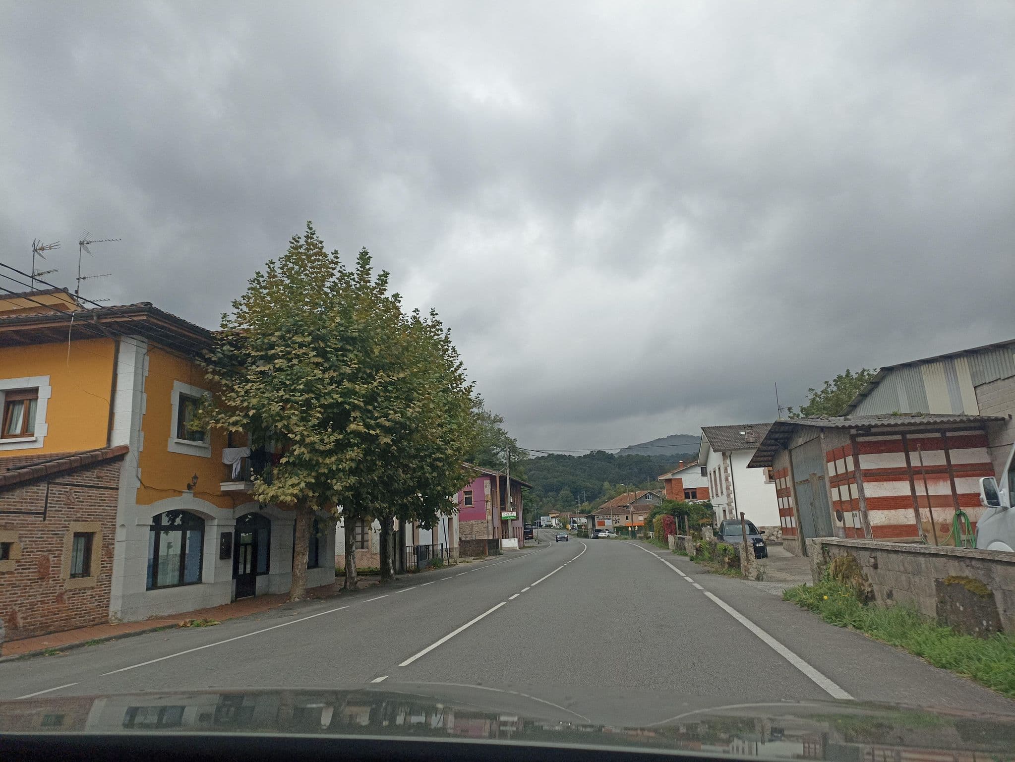Street view near Trasgu, Cangas de Onís — © toniserra (CC BY-SA · Mapillary)