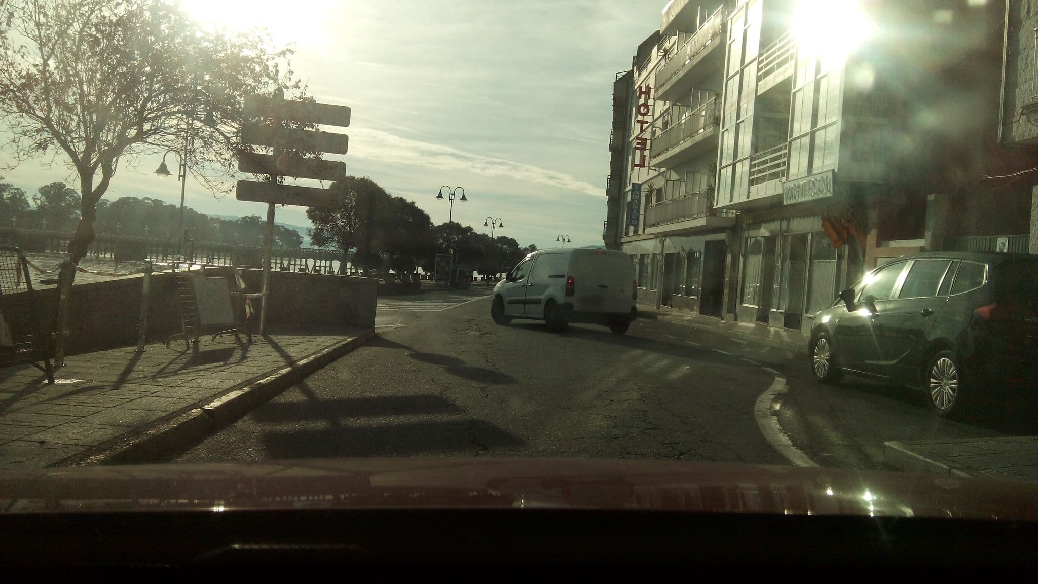 Street view near Hotel Brisa del Mar, O Grove — © lolailo (CC BY-SA · Mapillary)