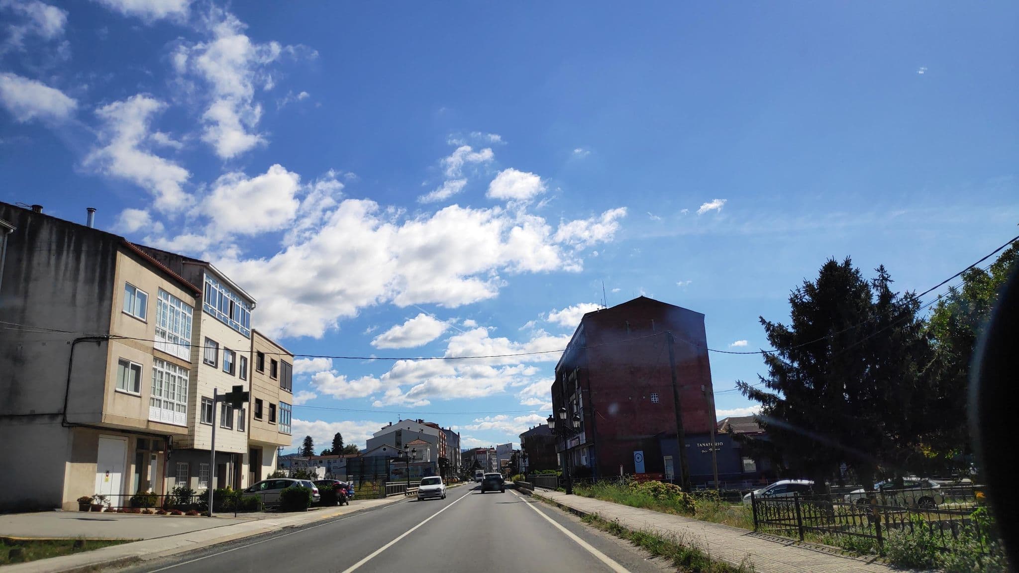 Street view near Pensión Grilo, Padrón — © polkillas (CC BY-SA · Mapillary)