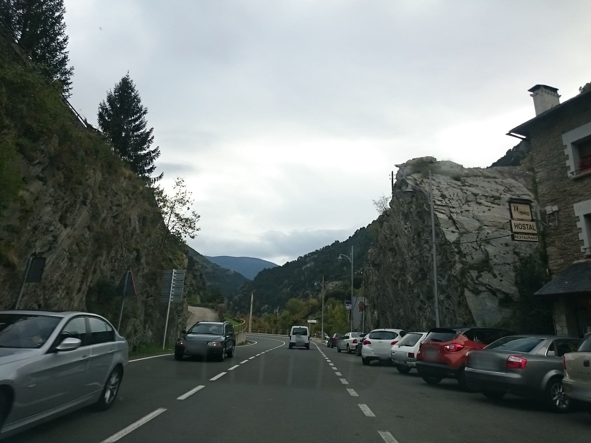 Street view near Hostal Noguera, Sort — © yopaseopor (CC BY-SA · Mapillary)