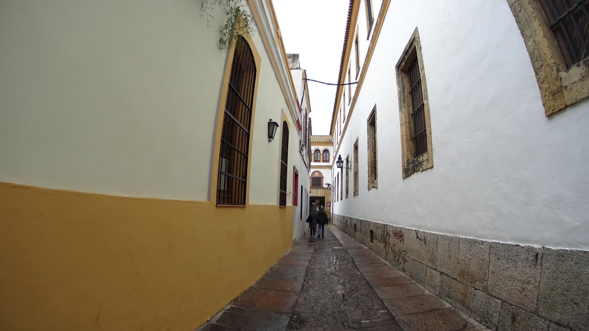 Street view near La Llave de la Judería, Córdoba