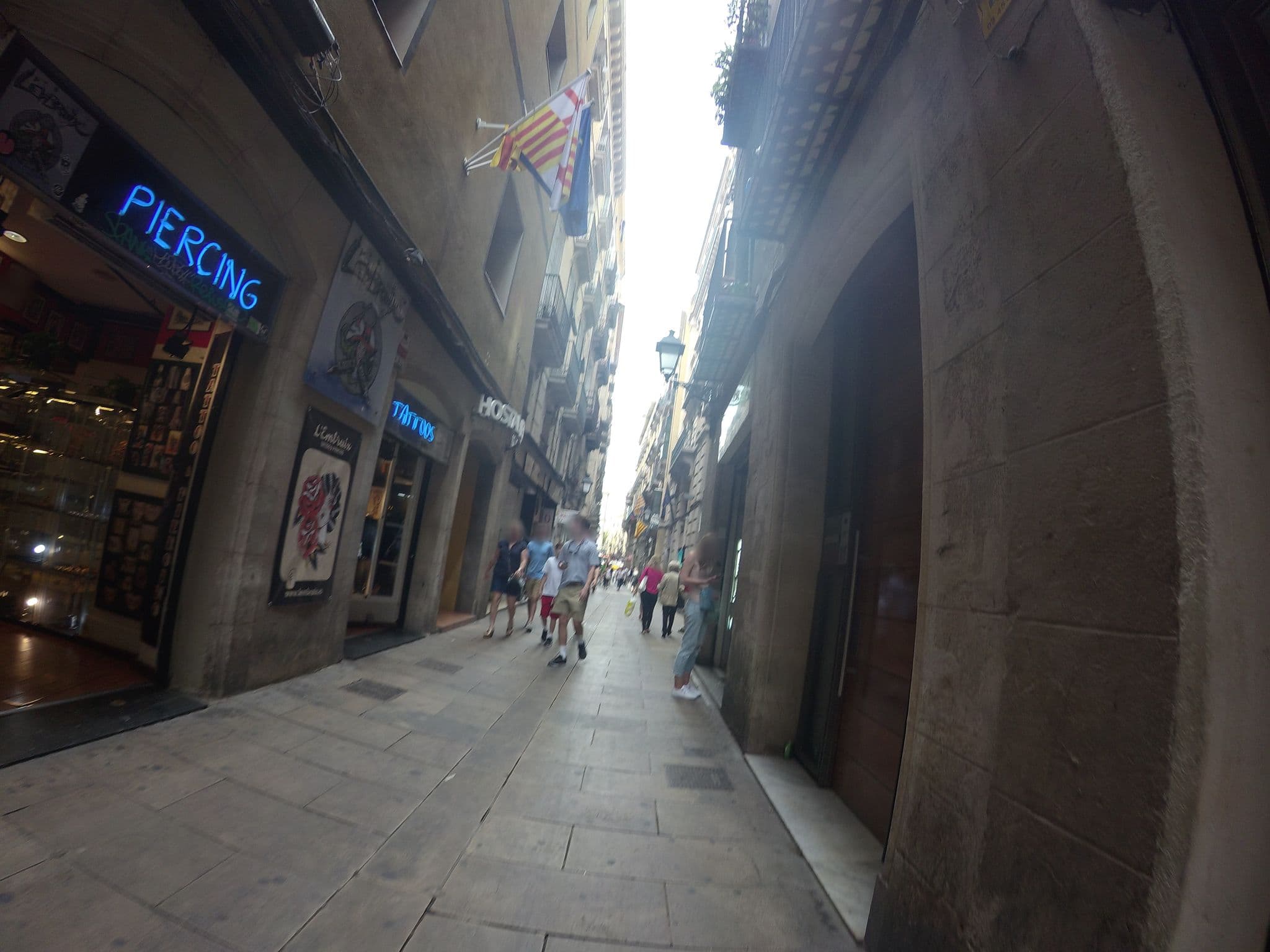 Street view near Hostal Europa, Ciutat Vella — © angoca (CC BY-SA · Mapillary)