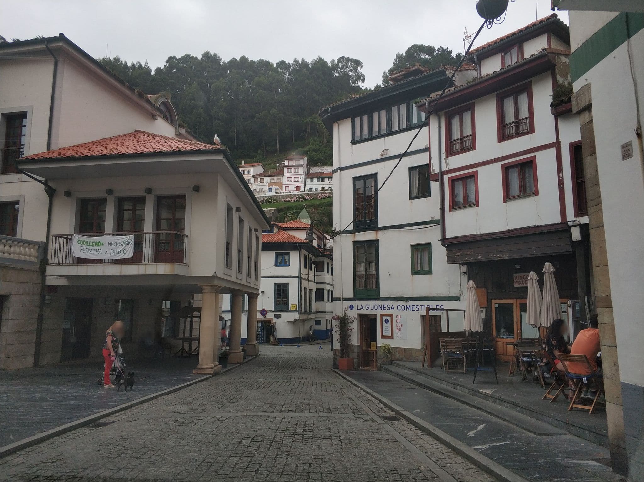 Street view near Casa Prendes, Cudillero — © sanchi (CC BY-SA · Mapillary)