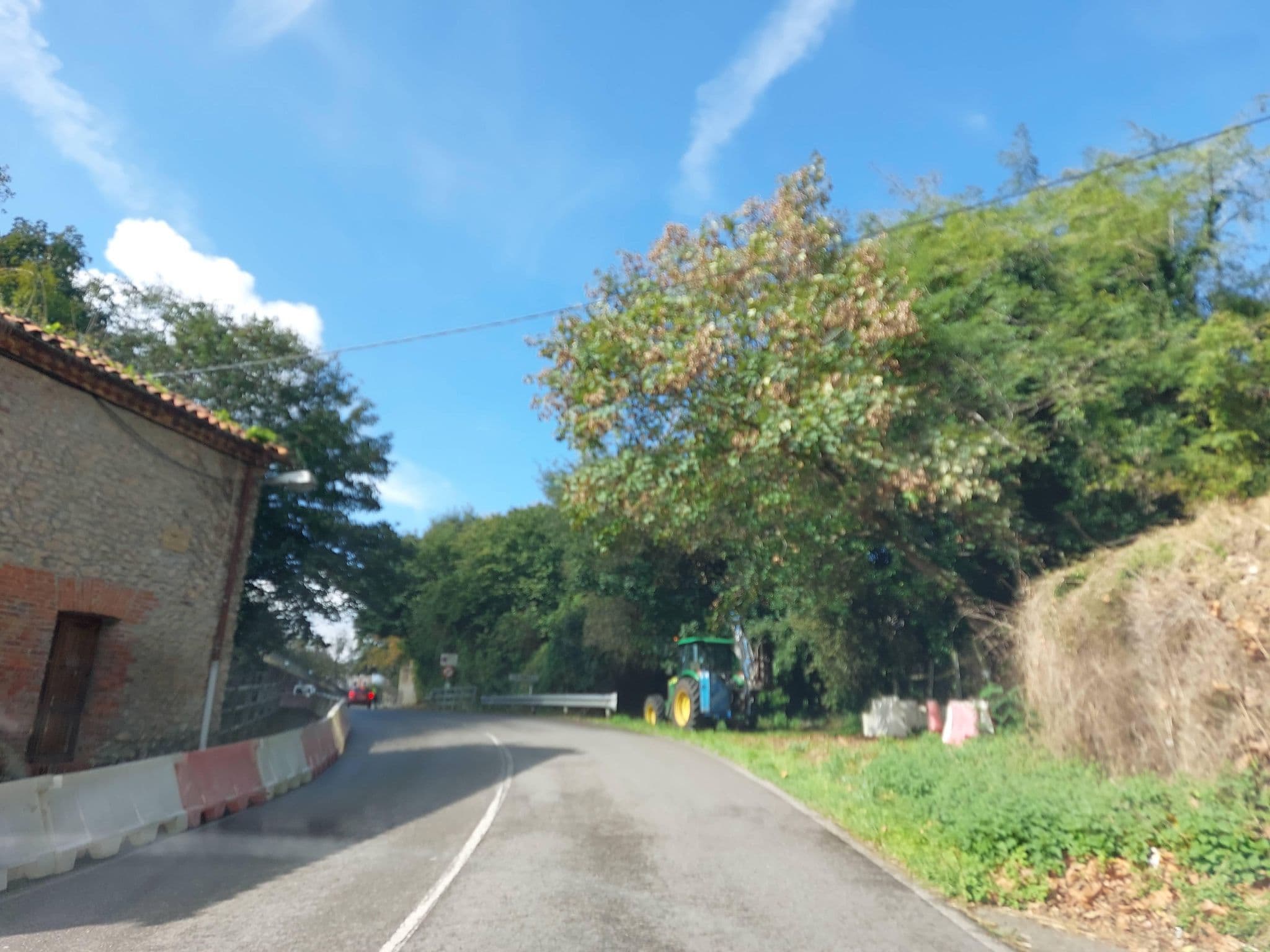 Street view near Vivienda rural, San Vicente de la Barquera — © 5rmft (CC BY-SA · Mapillary)