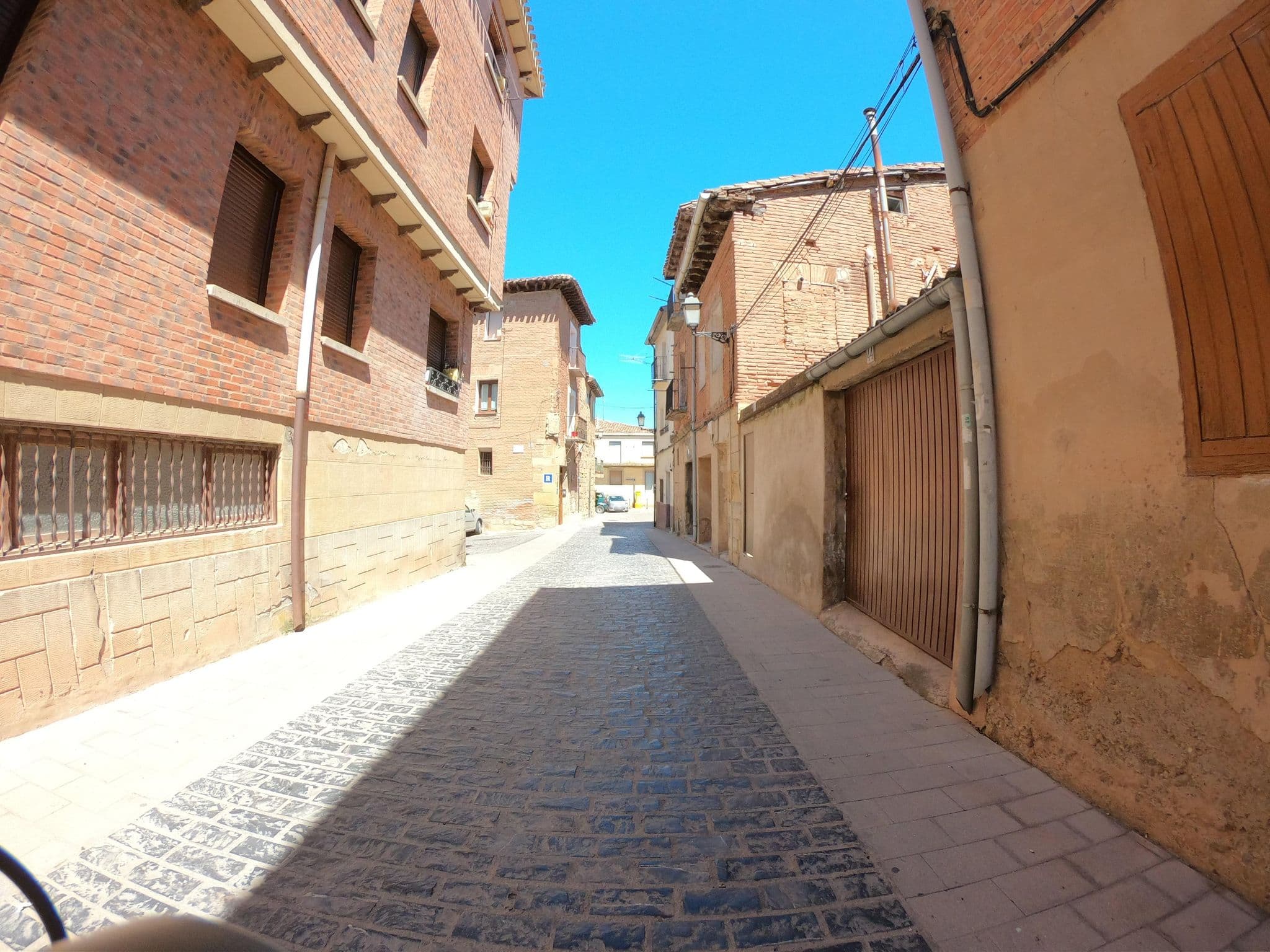 Street view near Hotel Rural Peregrinando, Fuenmayor — © rubencarbonero (CC BY-SA · Mapillary)