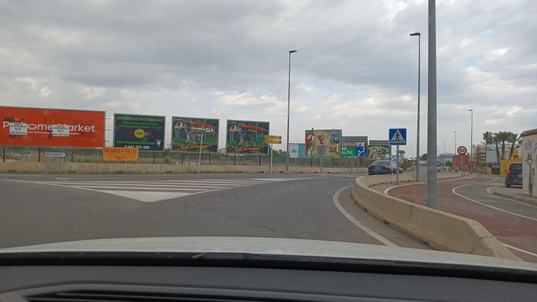 Street view near Área de Autocaravanas Stop and Go La Rotonda, Benicarló — © normanm (CC BY-SA · Mapillary)
