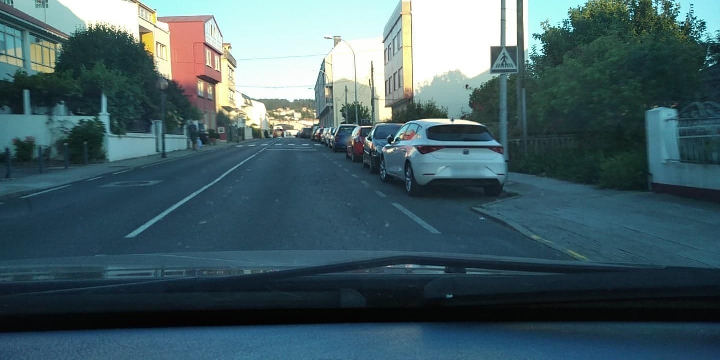Street view near Casa Basi, Miño — © ladnarg (CC BY-SA · Mapillary)