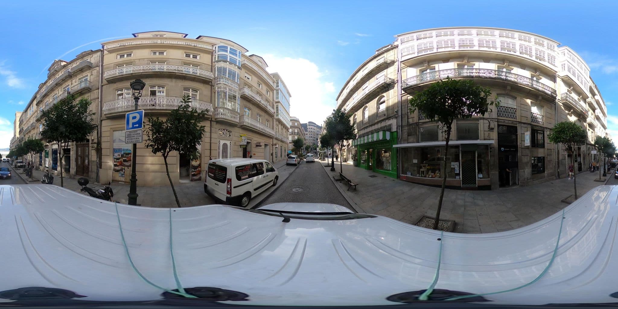 Street view near Hotel Puerta Gamboa, Vigo — © EAPI (CC BY-SA · Mapillary)