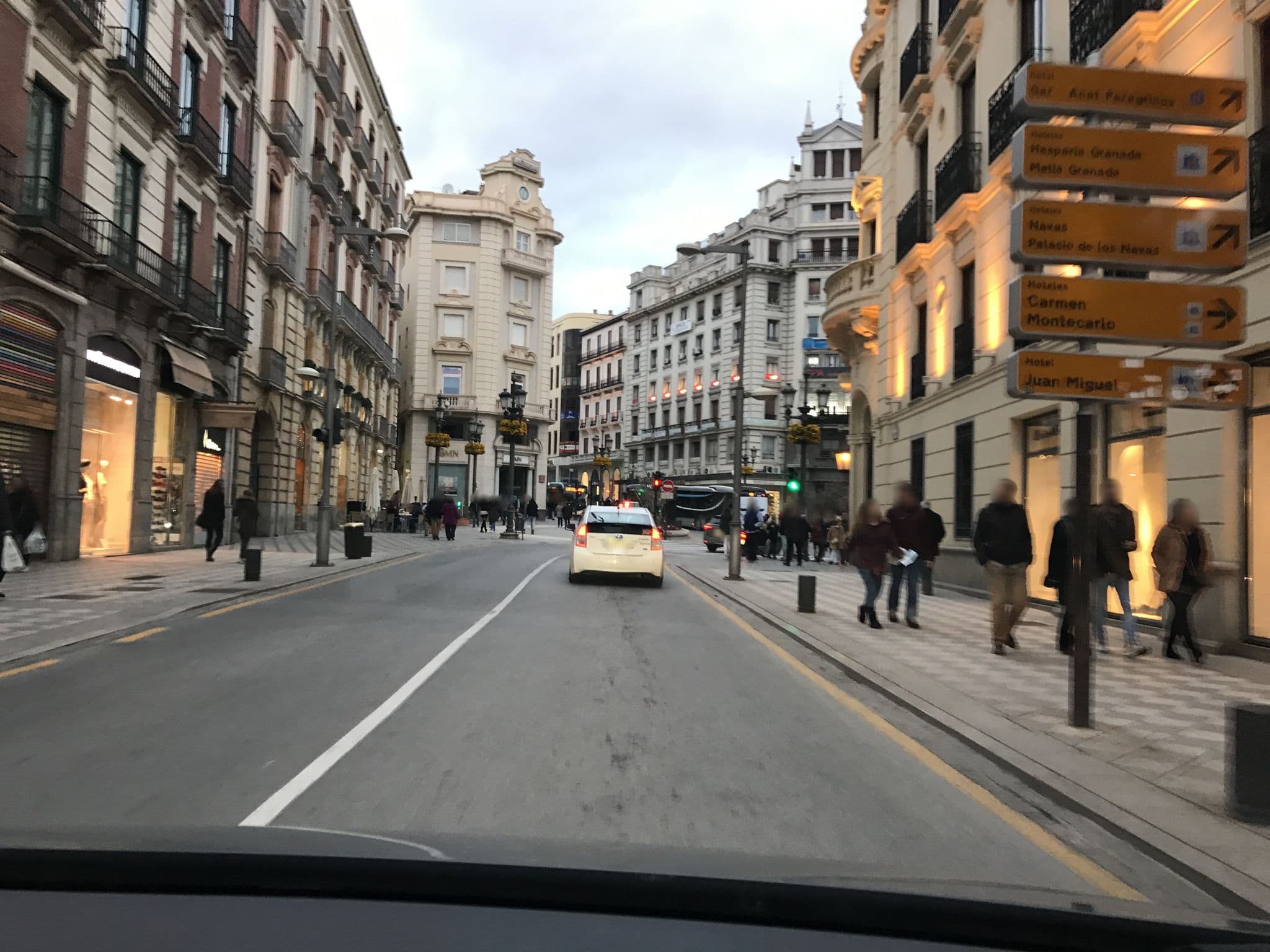 Street view near Hotel Victoria, Granada — © rainerup (CC BY-SA · Mapillary)