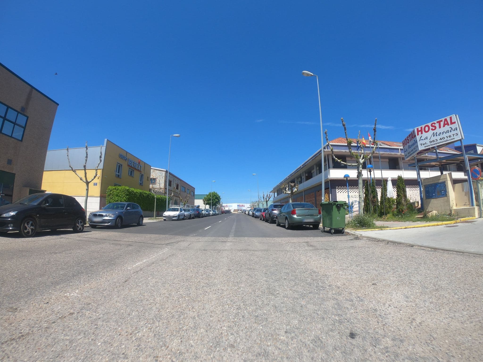 Street view near Hotel Ruta del Duero, Cistérniga — © sanchi (CC BY-SA · Mapillary)