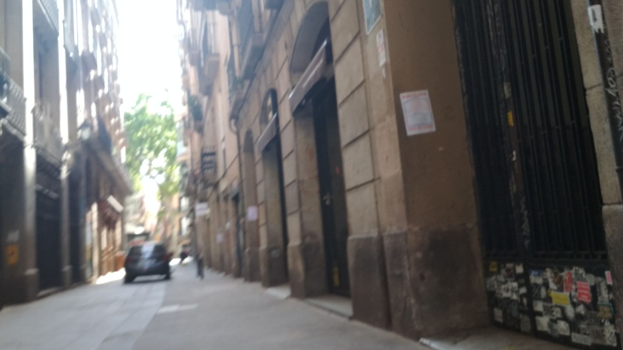Street view near Yurbban Ramblas, el Raval — © toniserra (CC BY-SA · Mapillary)
