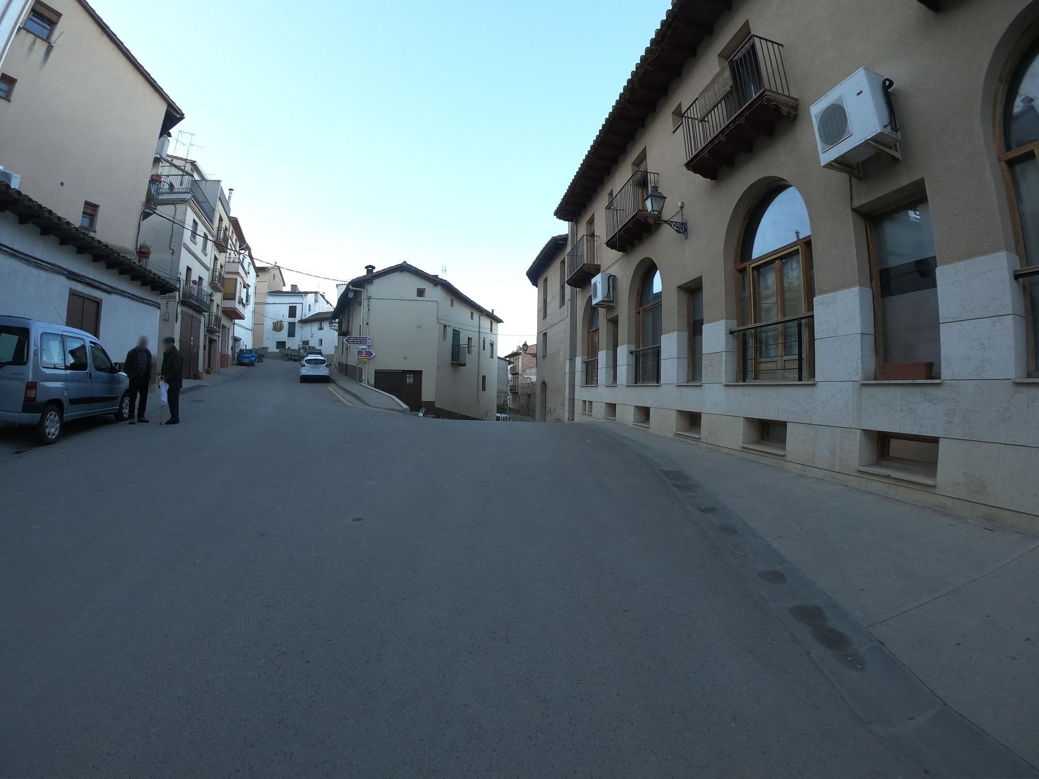 Street view near Hotel Tastavins Restaurante Cafetería, Valderrobres — © joostjakob (CC BY-SA · Mapillary)