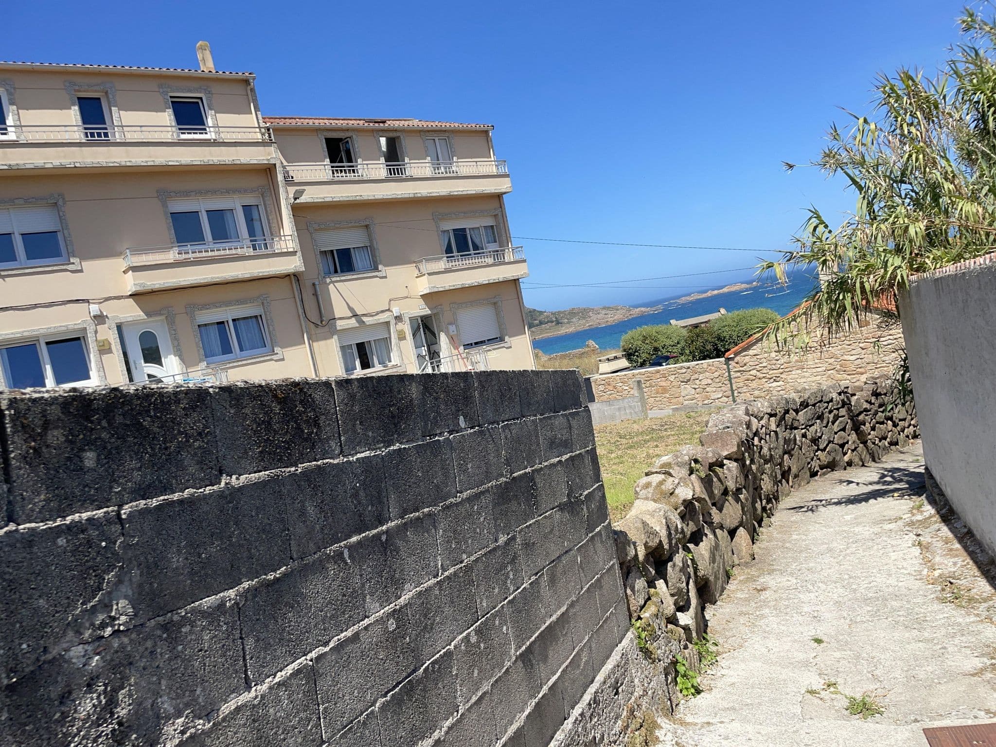 Street view near Villa O Curro De Arou, Camariñas — © seraq (CC BY-SA · Mapillary)