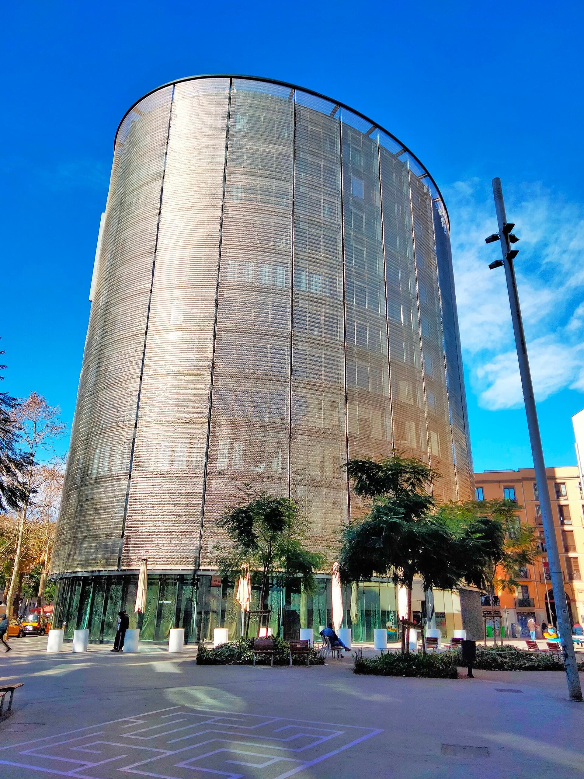 Barceló Raval (via Wikimedia Commons, CC BY 4.0)