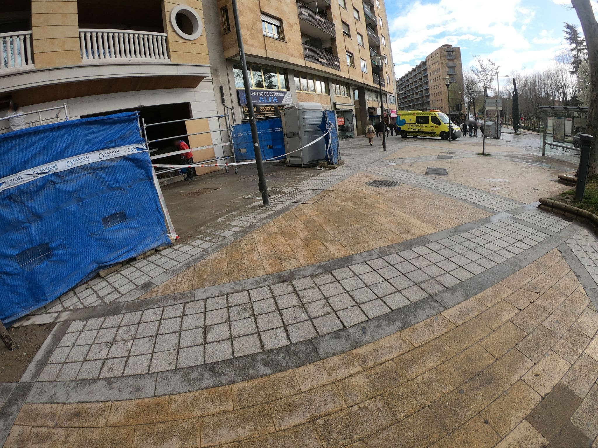 Street view near Hotel Alameda Palace, Santa Marta de Tormes — © sanchi (CC BY-SA · Mapillary)