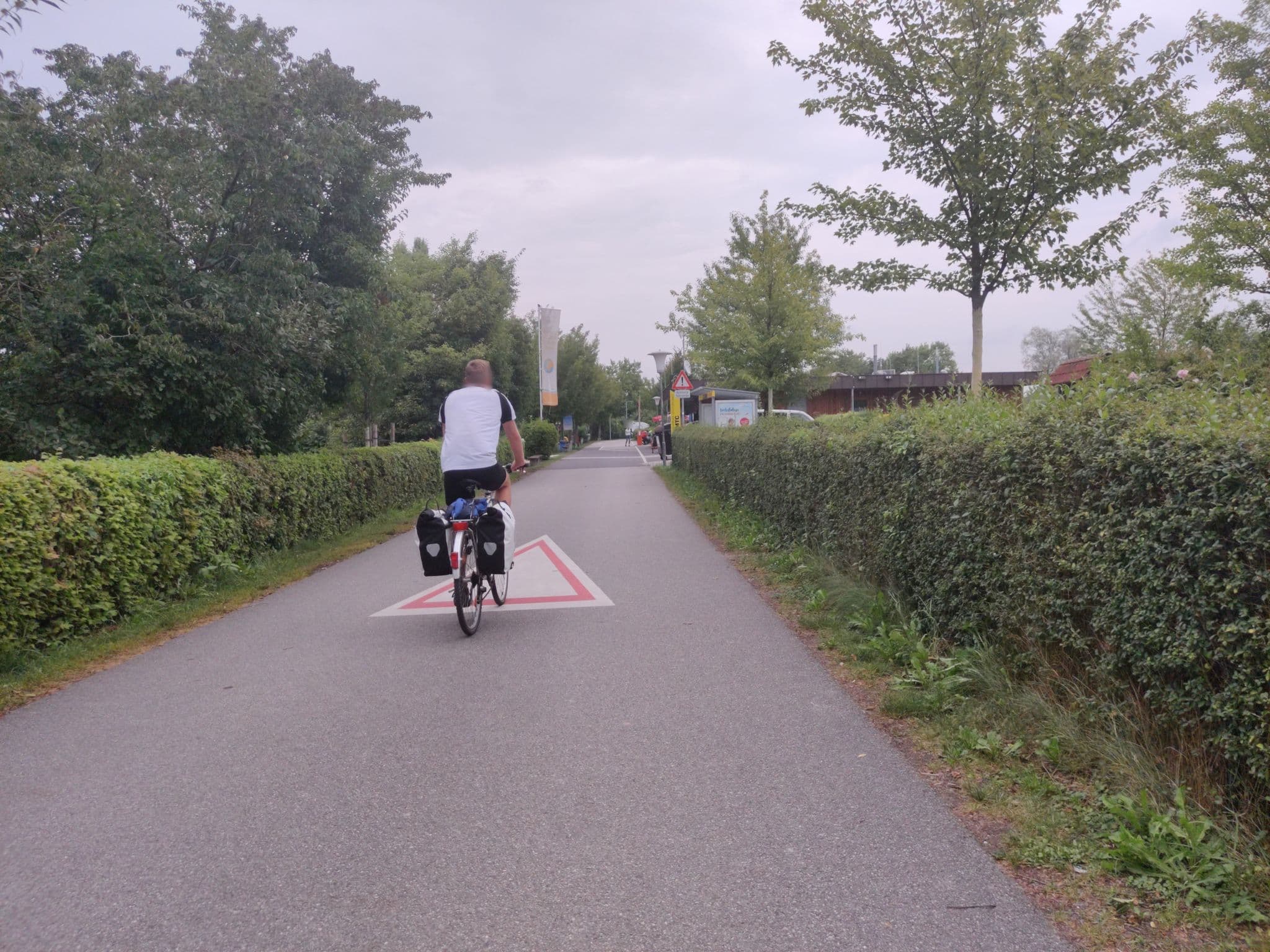 Street view near Camping Au an der Donau, Sankt Pantaleon — © aceini (CC BY-SA · Mapillary)