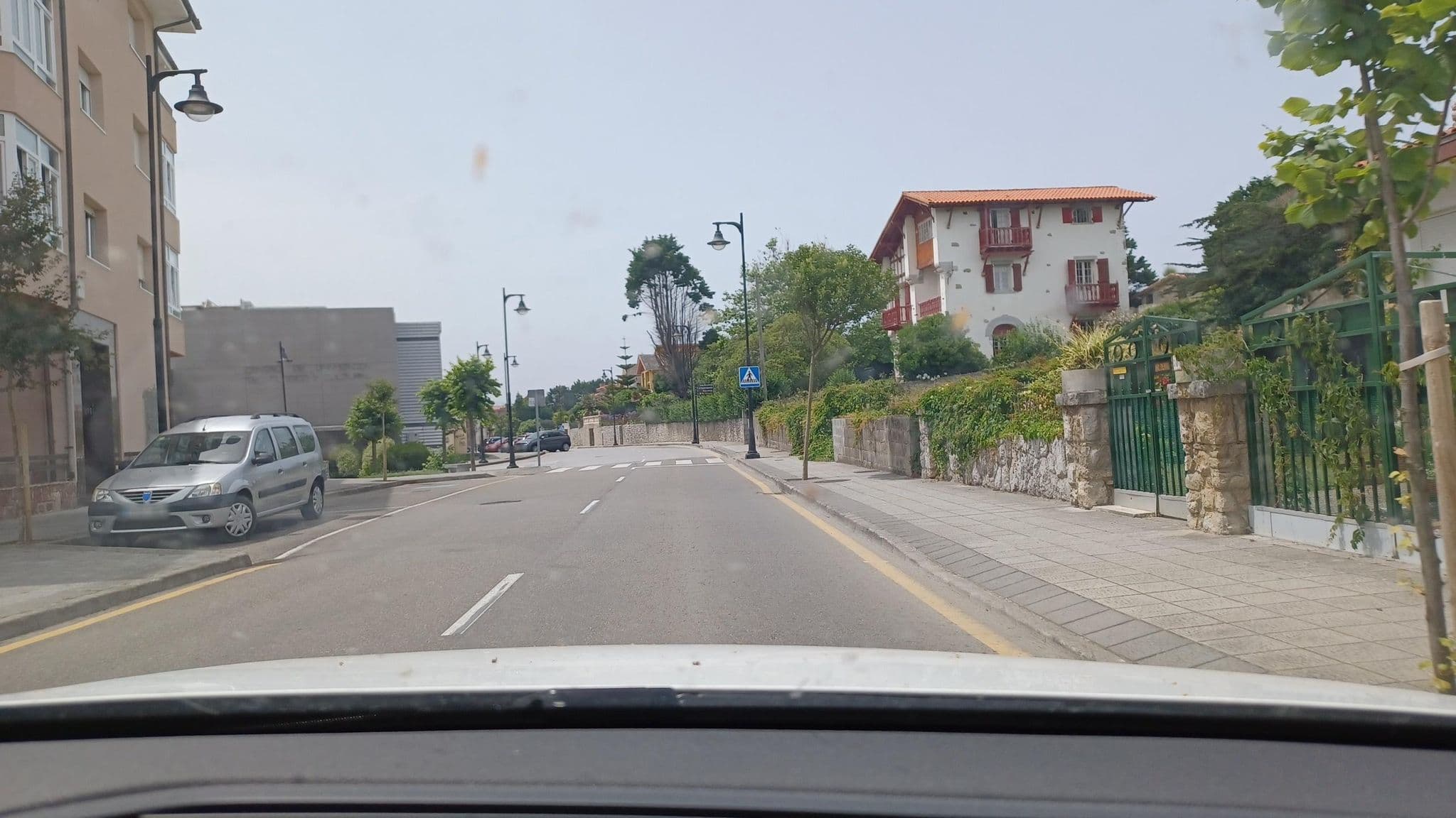 Street view near Pensión Los Pinos, Llanes — © normanm (CC BY-SA · Mapillary)