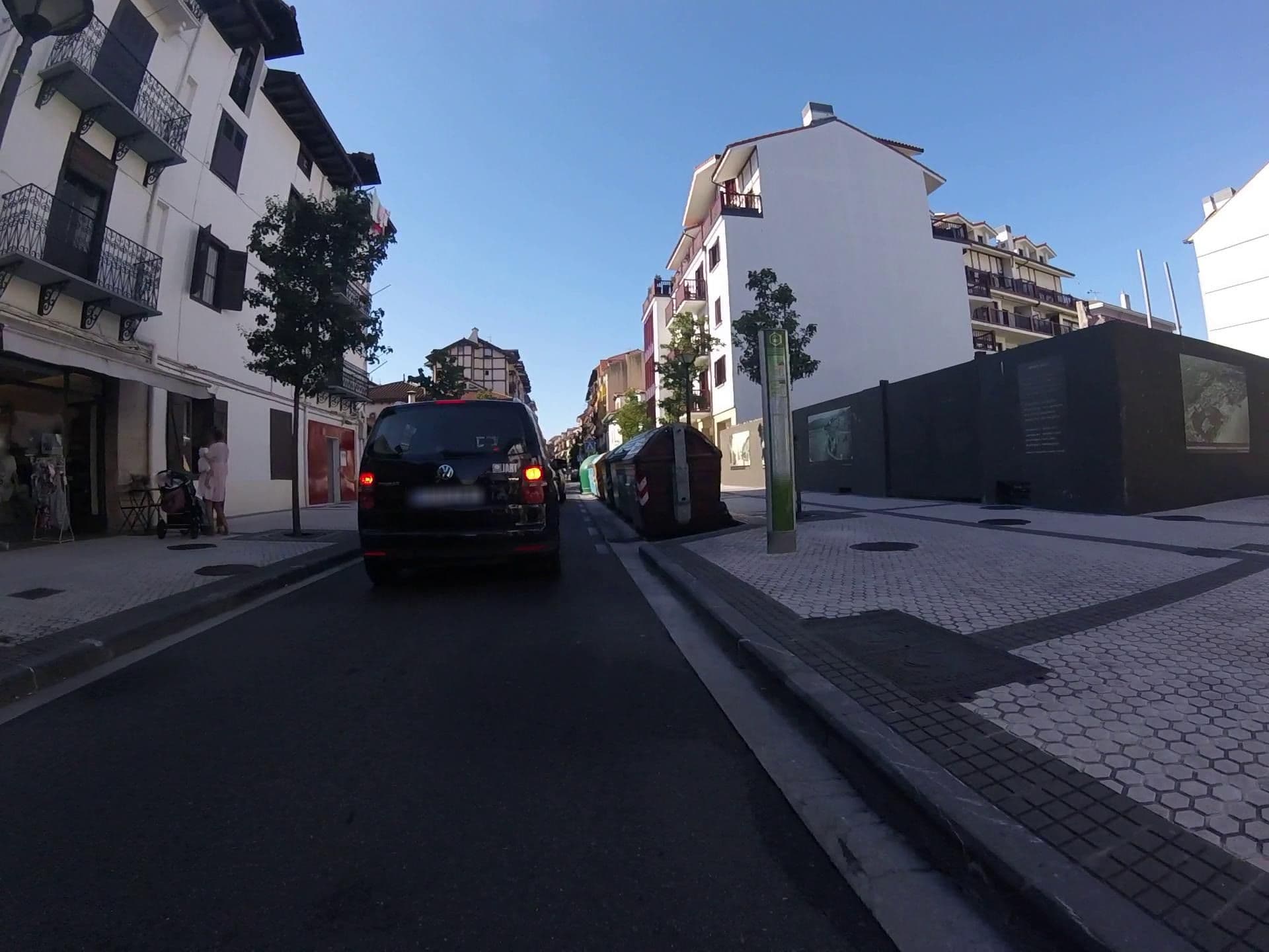 Street view near Hotel Jauregui, Hondarribia — © mikelo (CC BY-SA · Mapillary)
