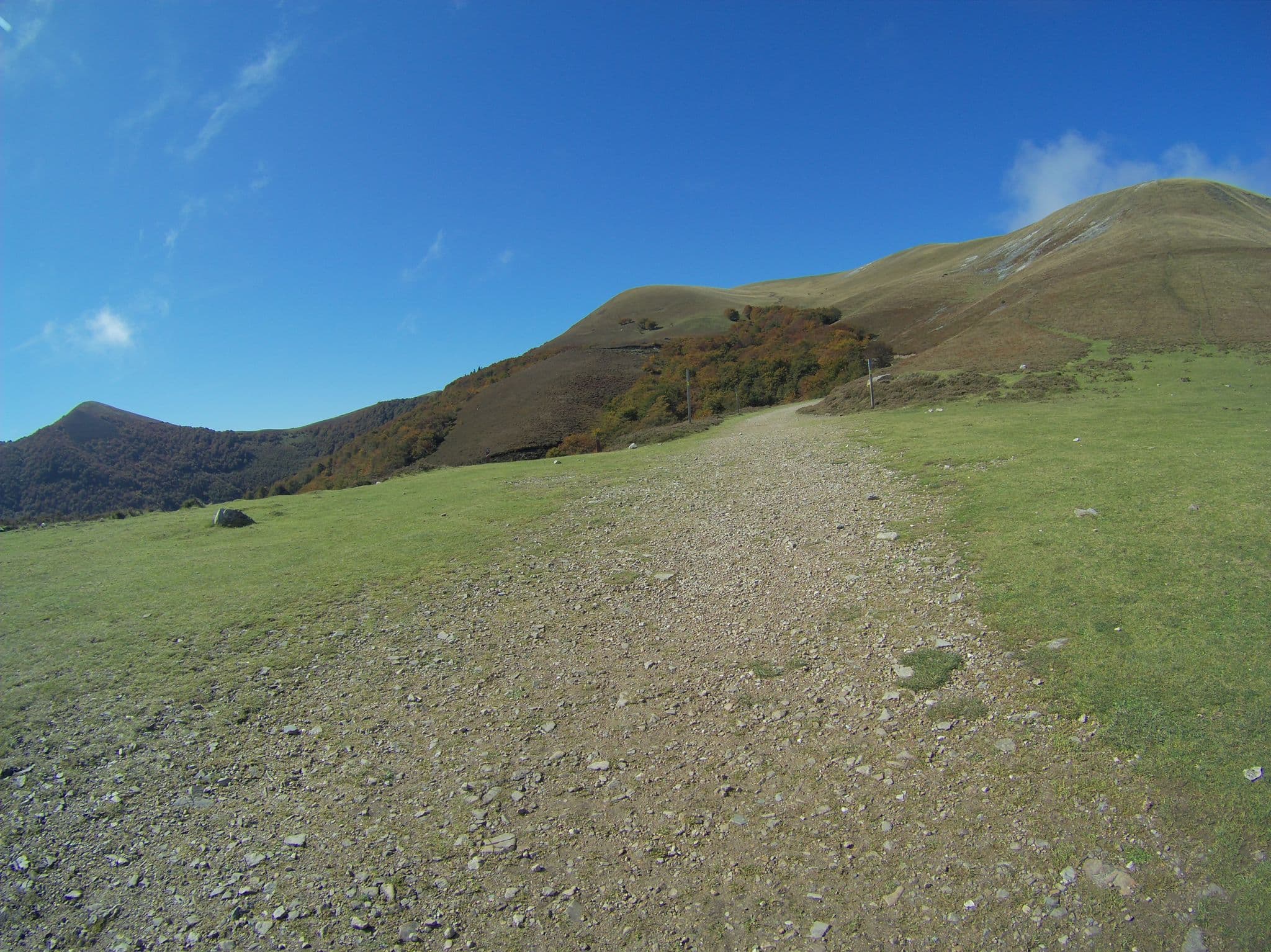 Street view near Izandorre, Elizondo — © camperxr (CC BY-SA · Mapillary)