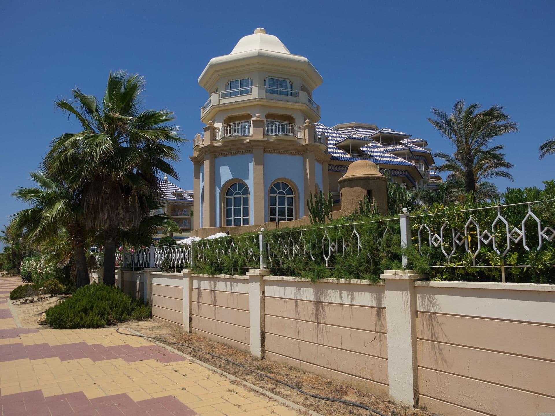 Meliá Atlántico Isla Canela (via Wikimedia Commons, CC BY-SA 2.0)