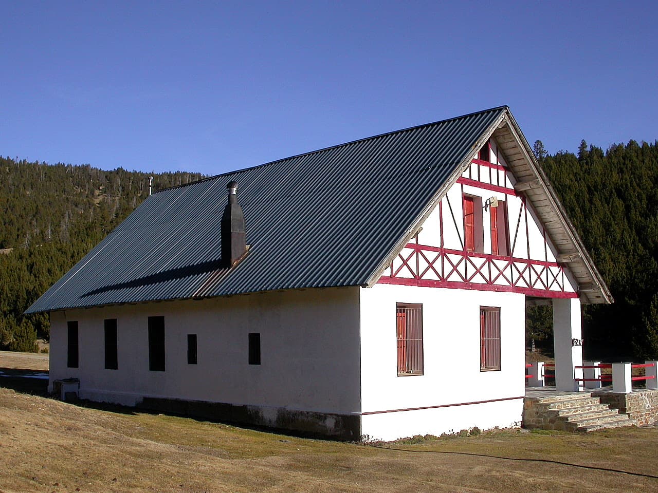 Refugi de les Comes de Rubió (via Wikimedia Commons, CC BY-SA 3.0)