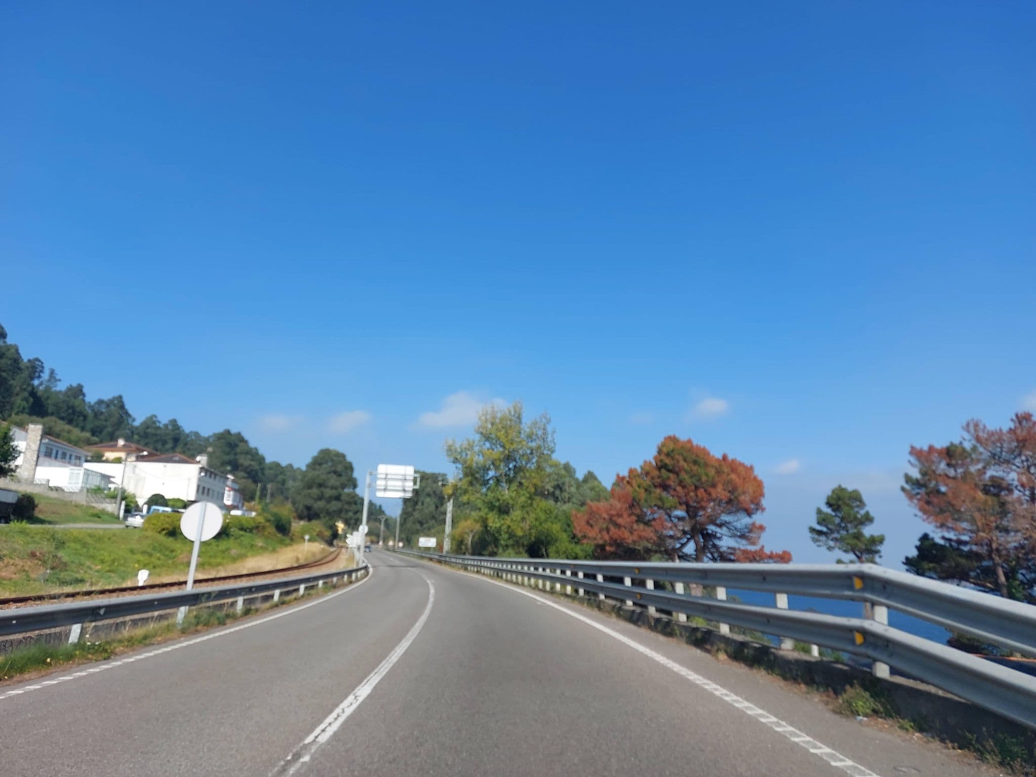 Street view near Hotel Thalasso Cantábrico, Viveiro — © 5rmft (CC BY-SA · Mapillary)