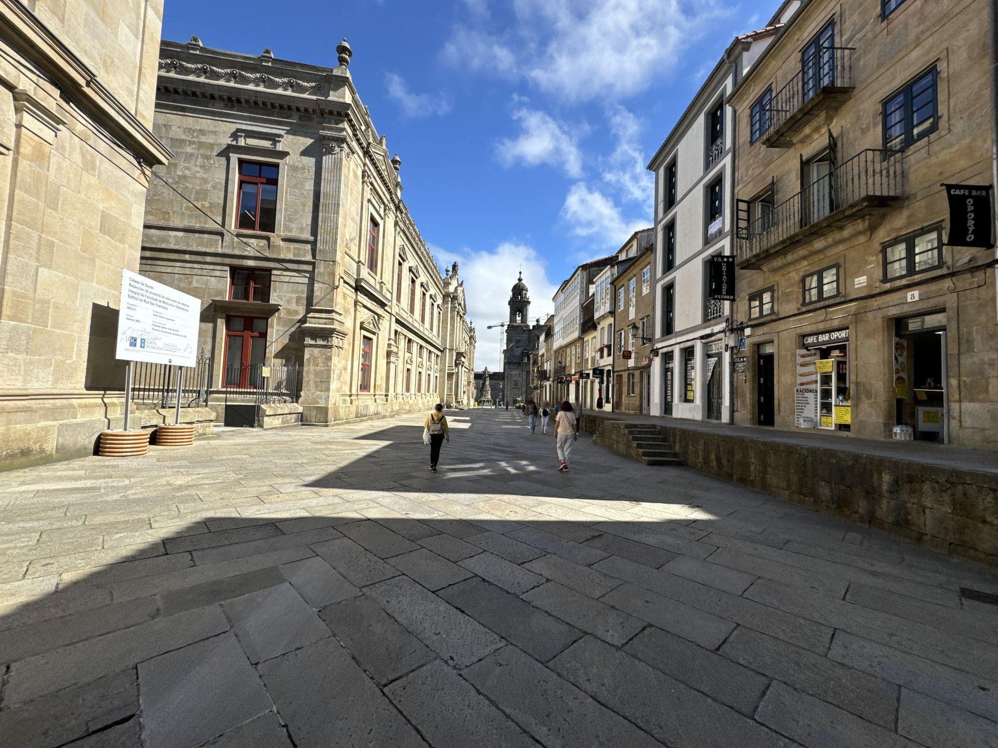 Street view near Habitaciones Oxford, Santiago de Compostela