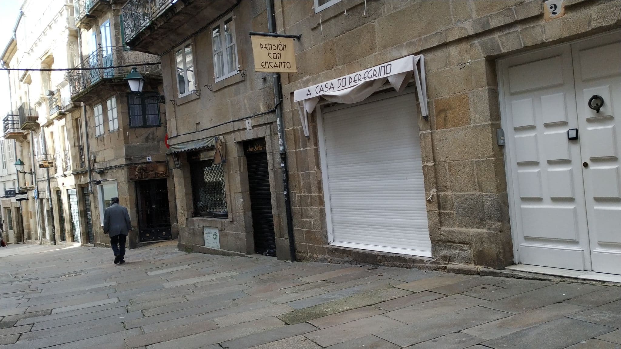 Street view near A Casa do Peregrino, Santiago de Compostela