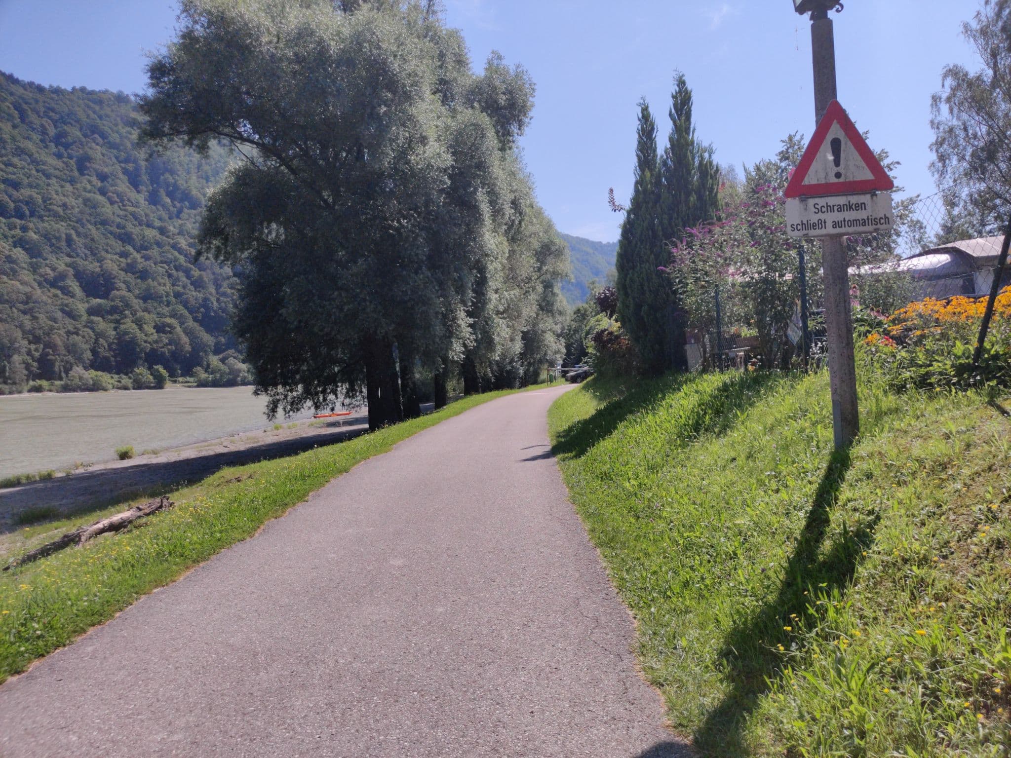 Street view near Camping an der Donau, Münzkirchen — © aceini (CC BY-SA · Mapillary)